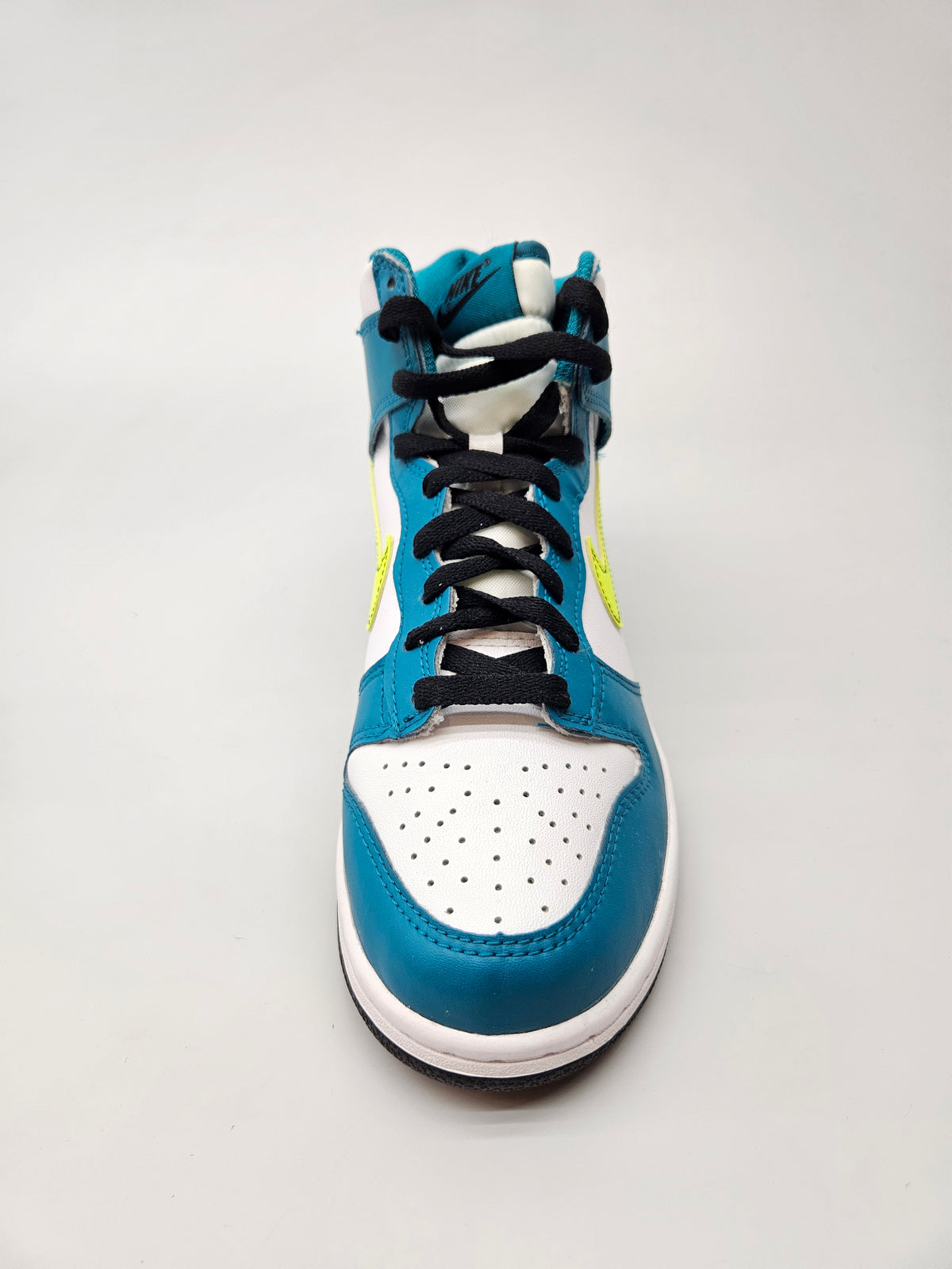 NIKE ORIGINAL NOVI PATIKI BR 38.5