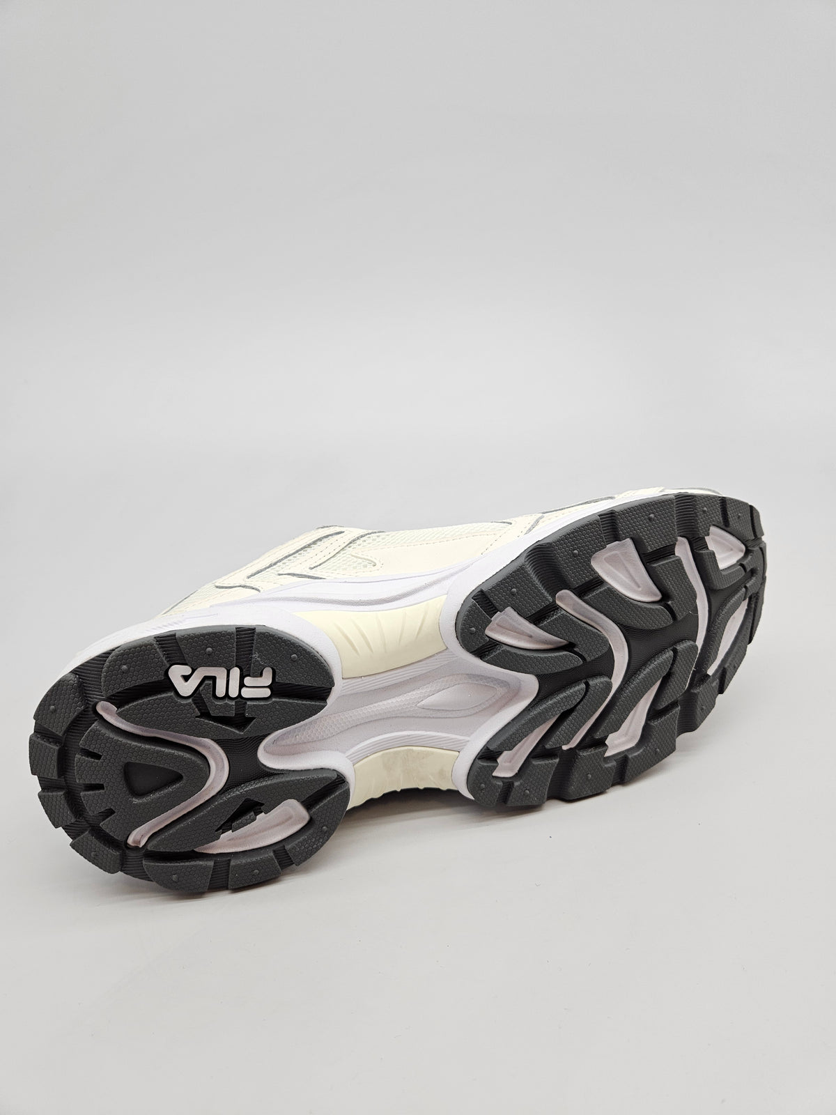 FILA NOVI ORIGINAL PATIKI BR 40