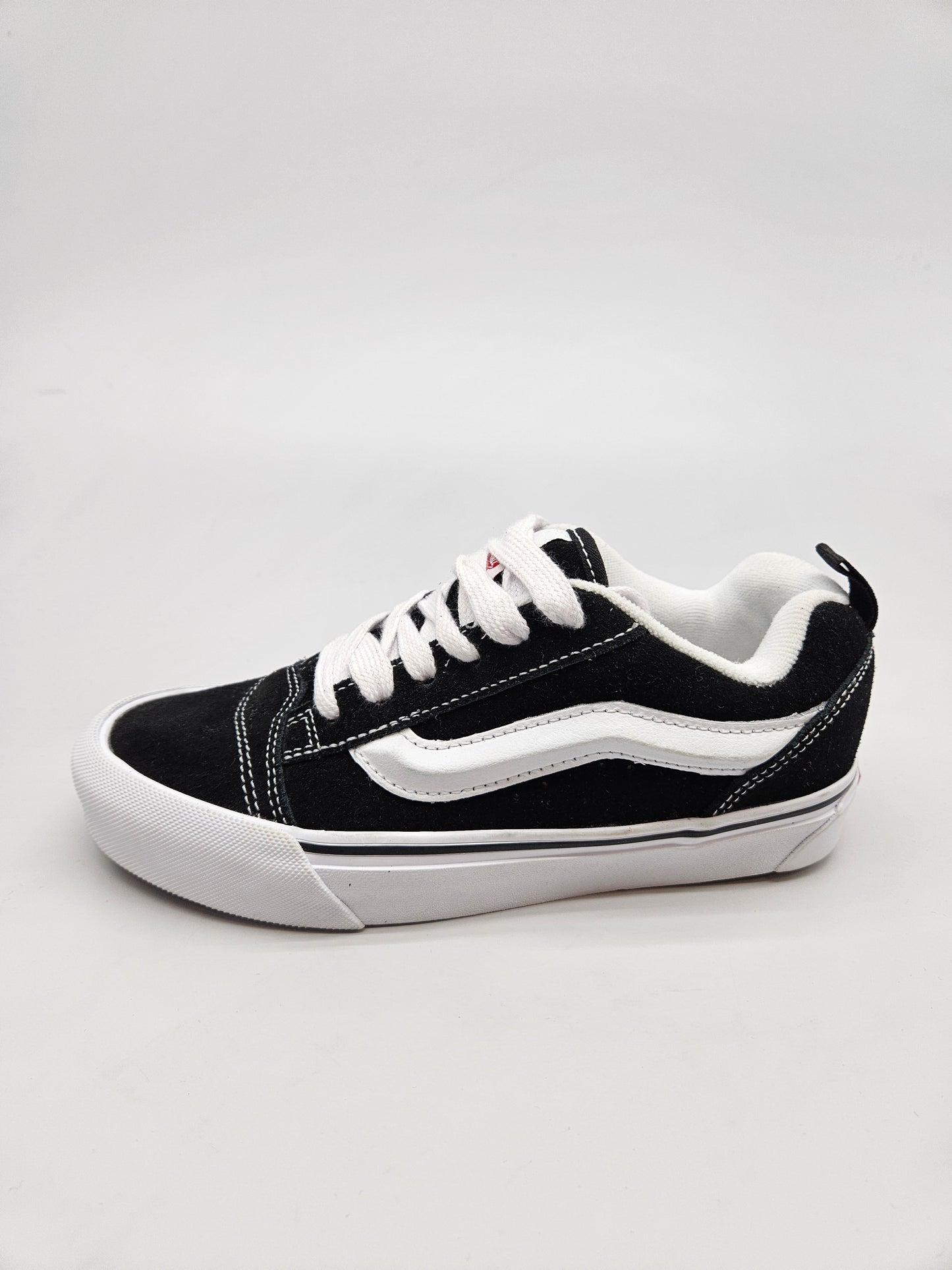 VANS NOVI ORIGINAL PATIKI BR 36