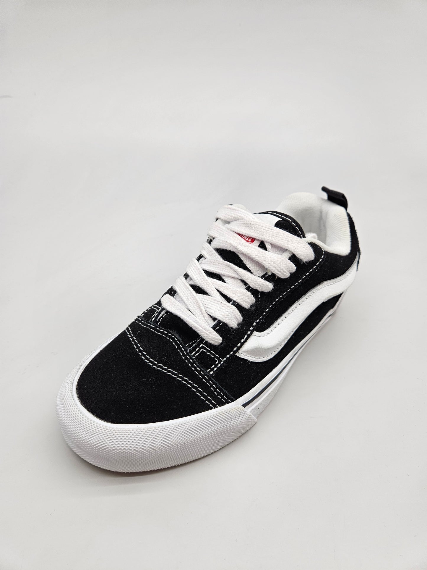 VANS NOVI ORIGINAL PATIKI BR 36
