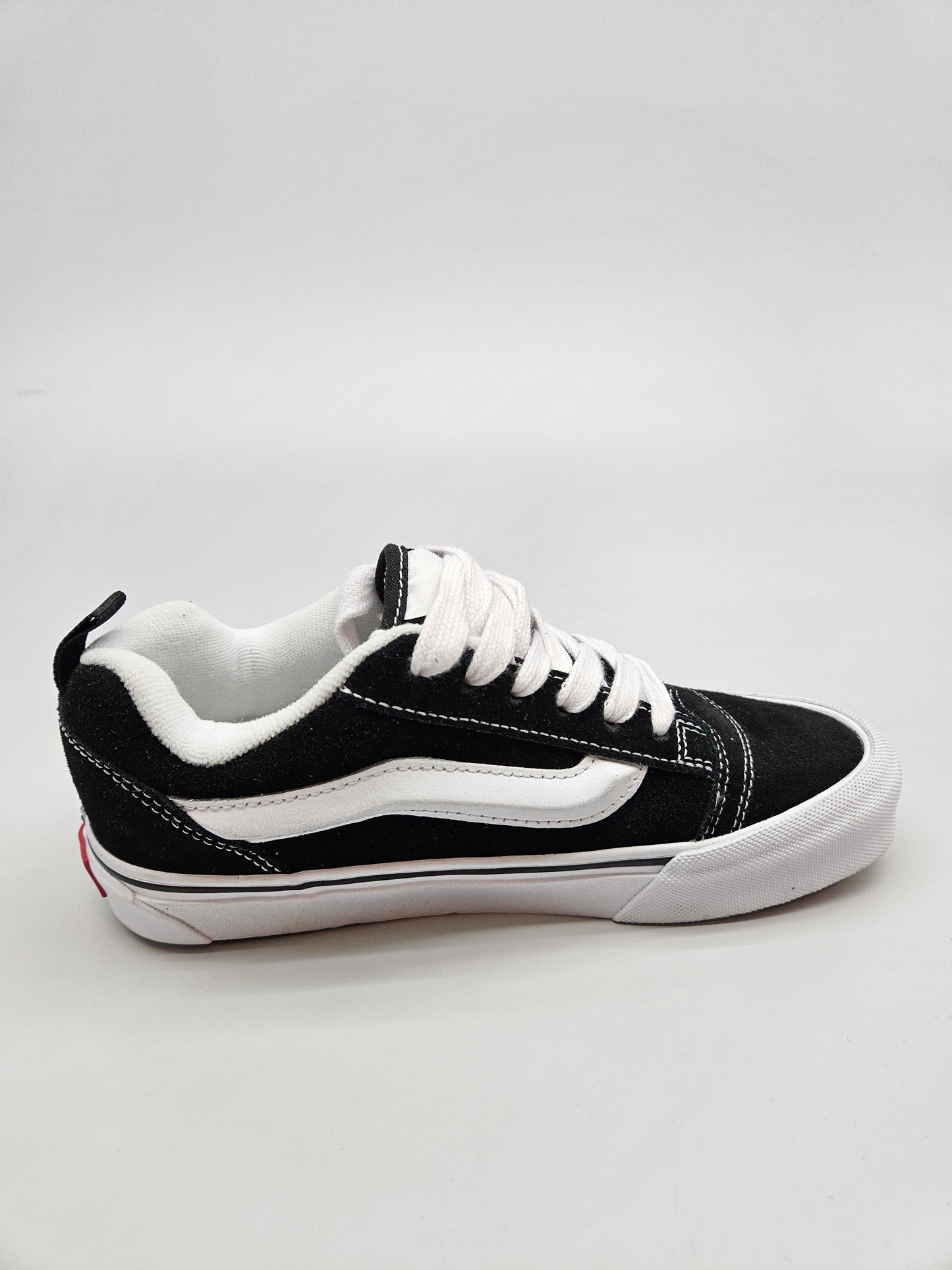 VANS NOVI ORIGINAL PATIKI BR 36