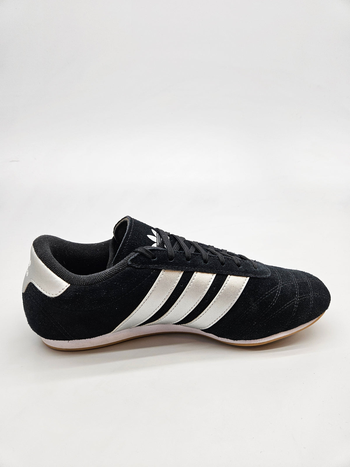 ADIDAS NOVI ORIGINAL PATIKI BR 41