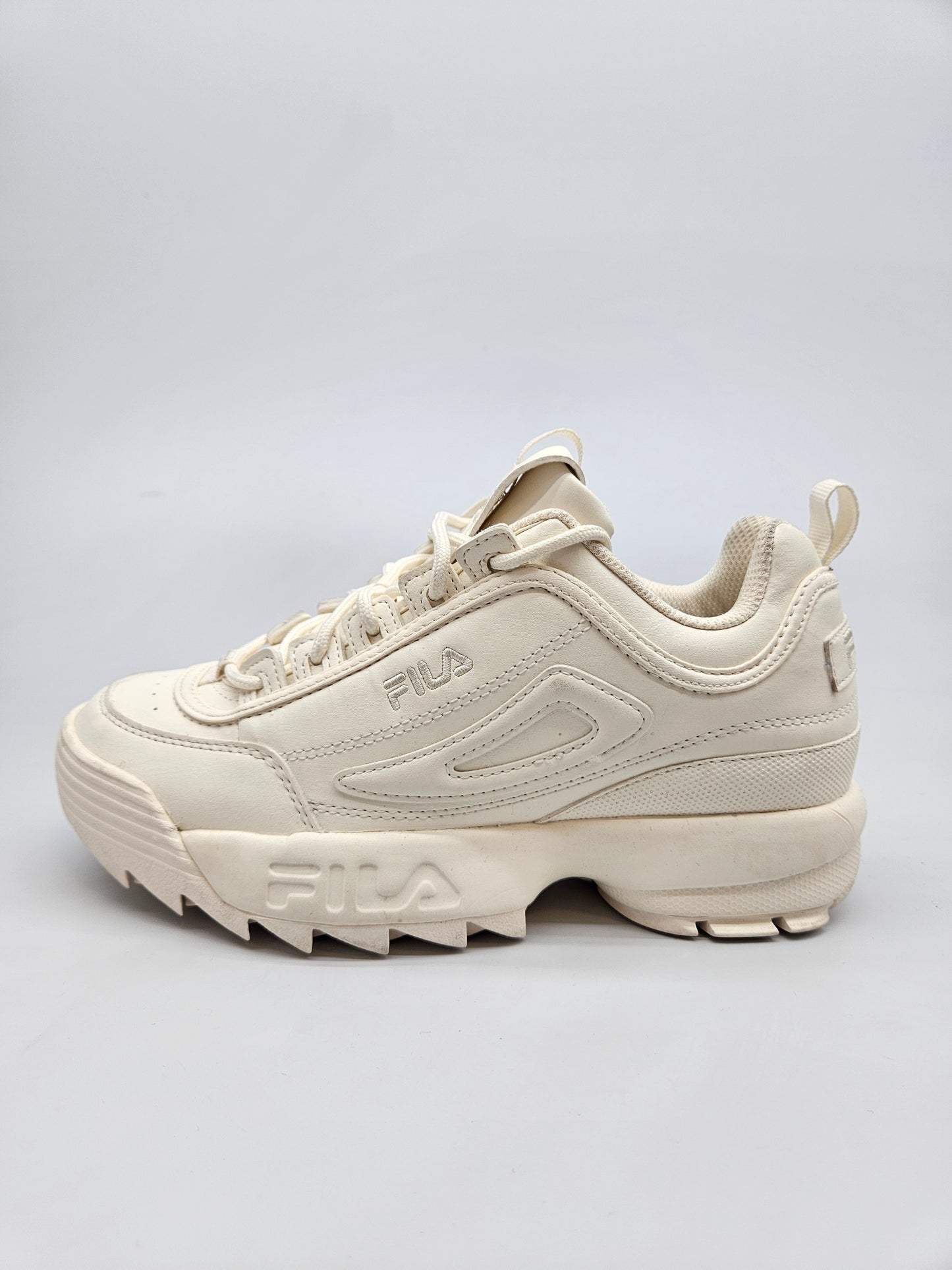 FILA NOVI ORIGINAL PATIKI BR 38