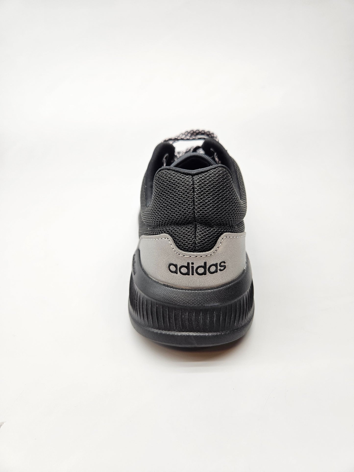 ADIDAS NOVI ORIGINAL PATIKI BR 39