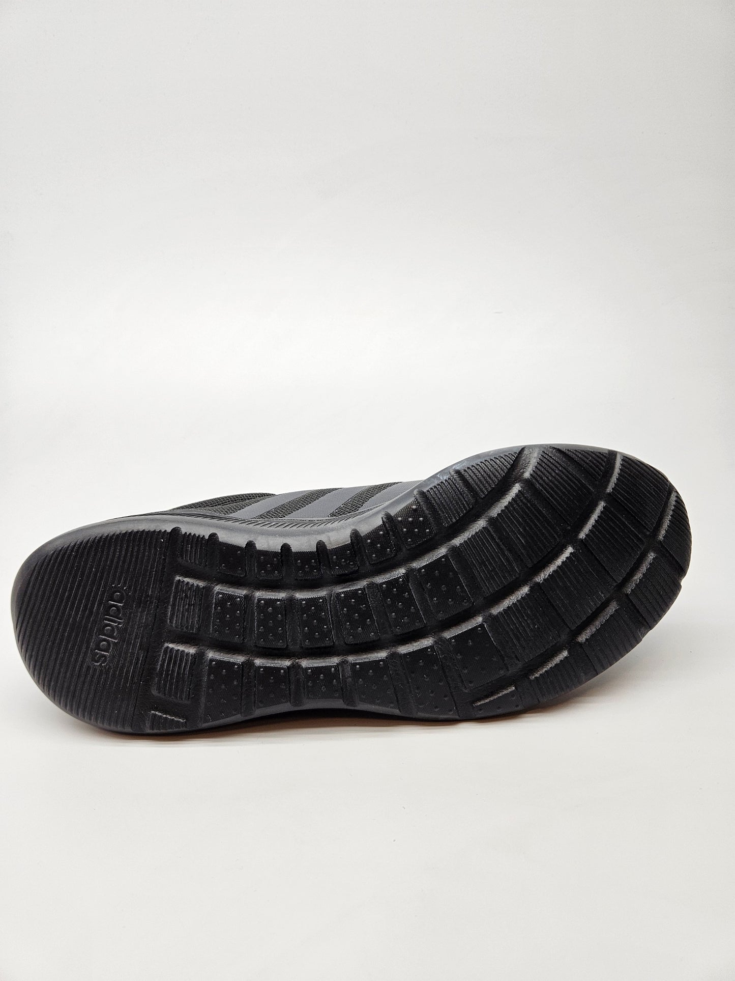 ADIDAS NOVI ORIGINAL PATIKI BR 39