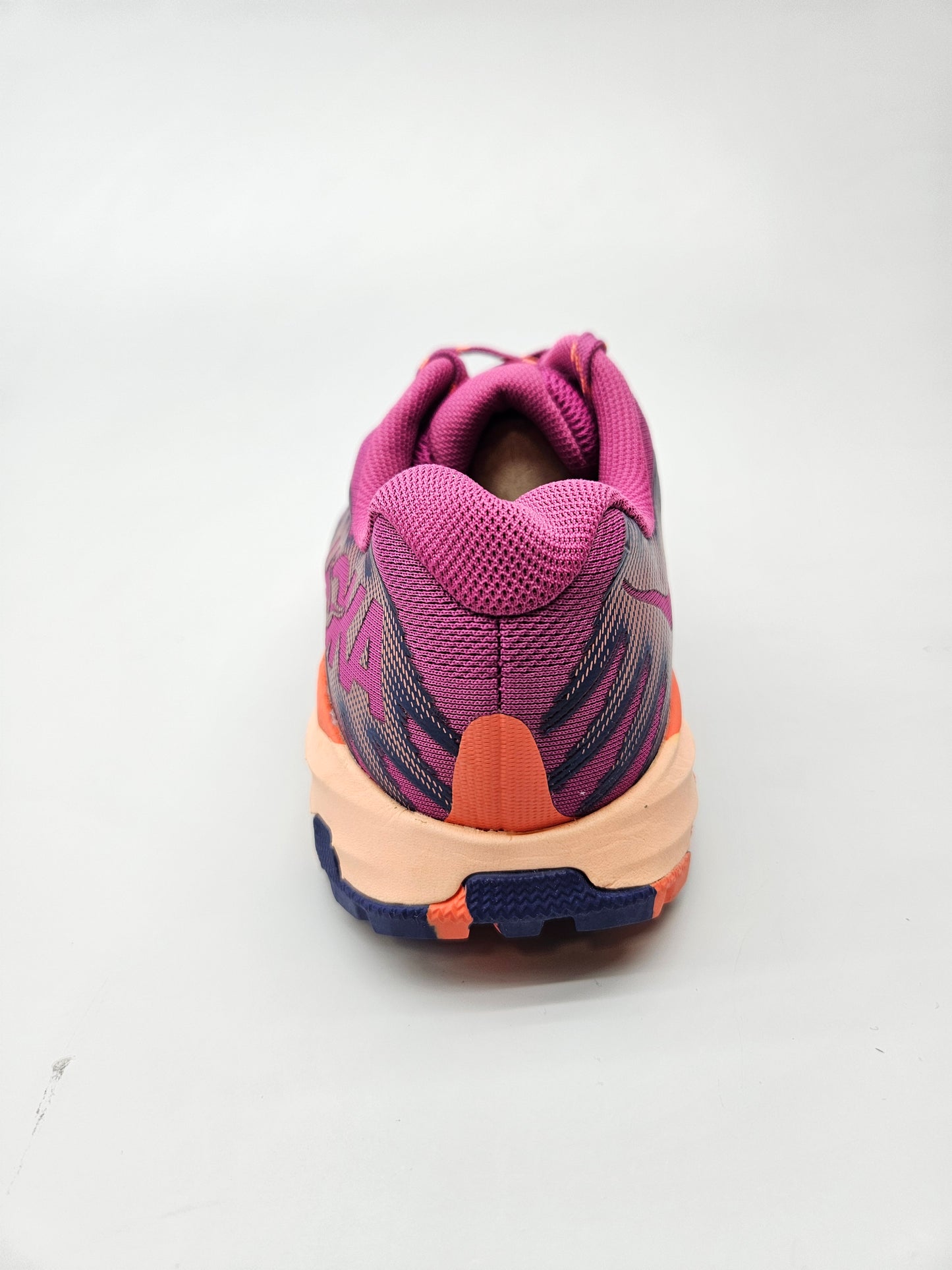 HOKA NOVI ORIGINAL PATIKI BR 38.5