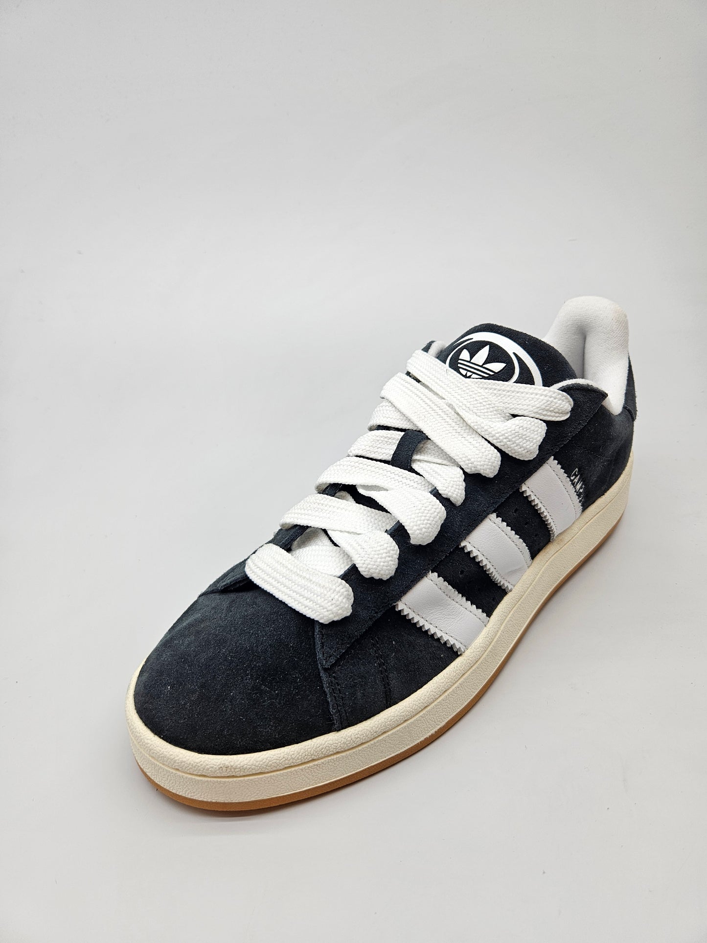 ADIDAS NOVI ORIGINAL PATIKI BR 43