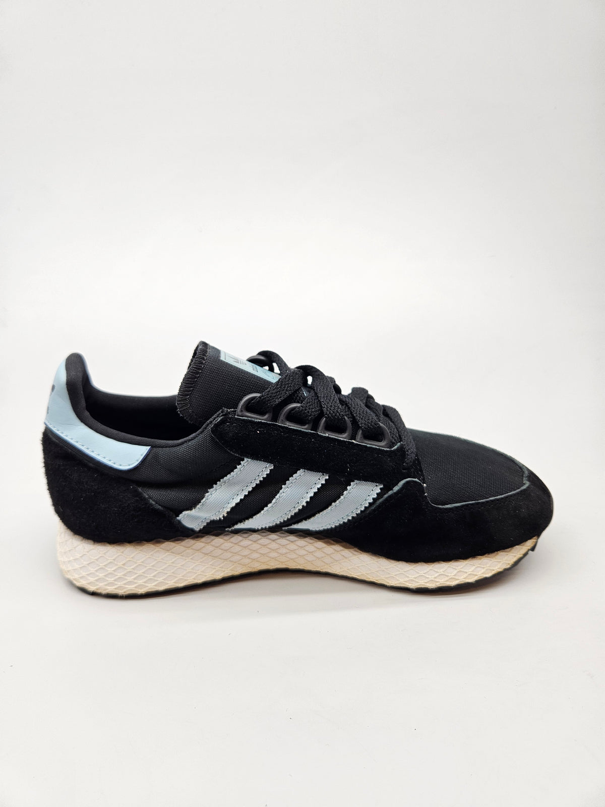 ADIDAS NOVI ORIGINAL PATIKI BR 36.5