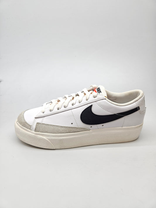 NIKE NOVI ORIGINAL PATIKI BR 41