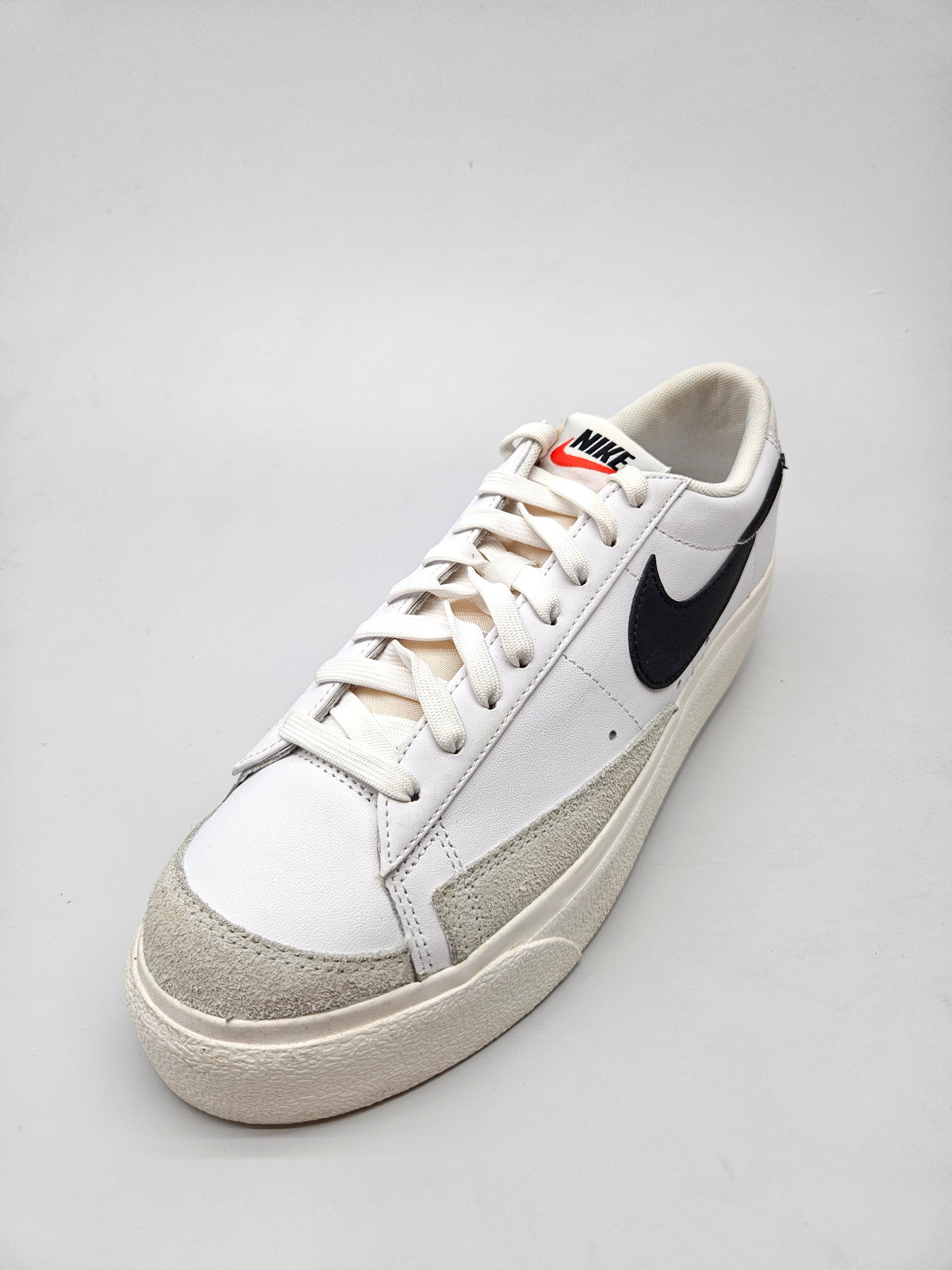 NIKE NOVI ORIGINAL PATIKI BR 41