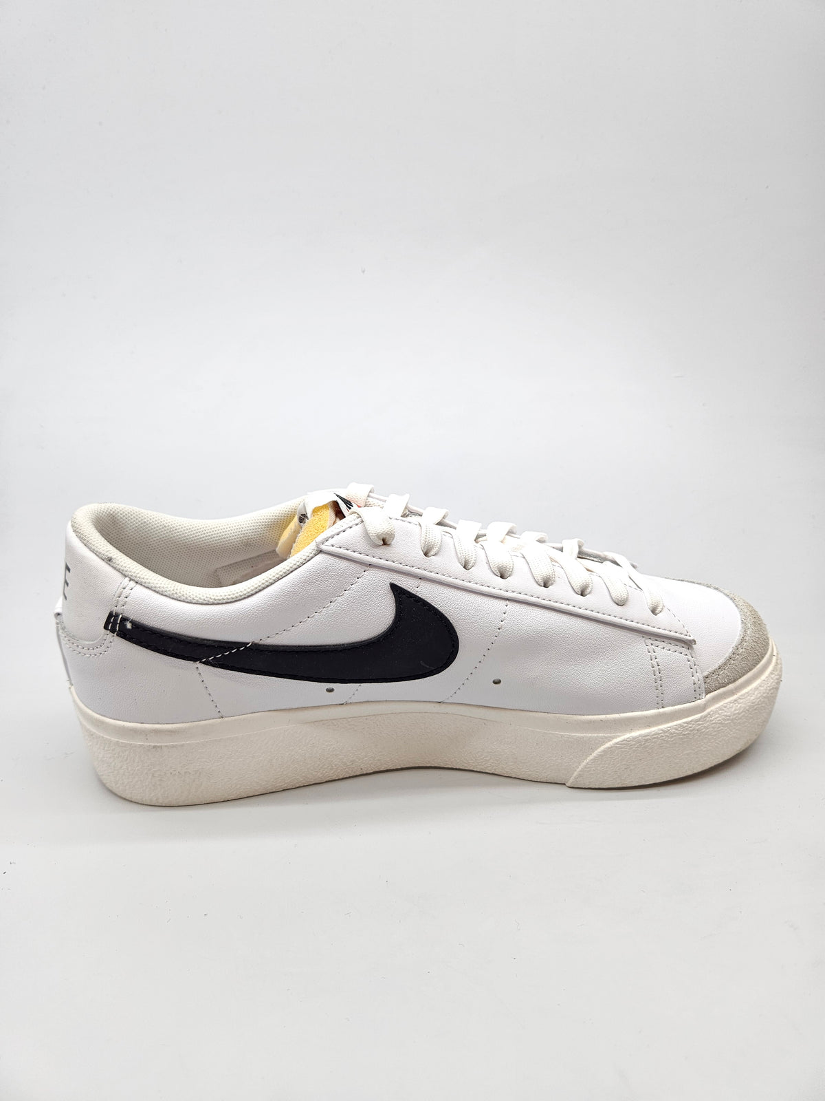 NIKE NOVI ORIGINAL PATIKI BR 41