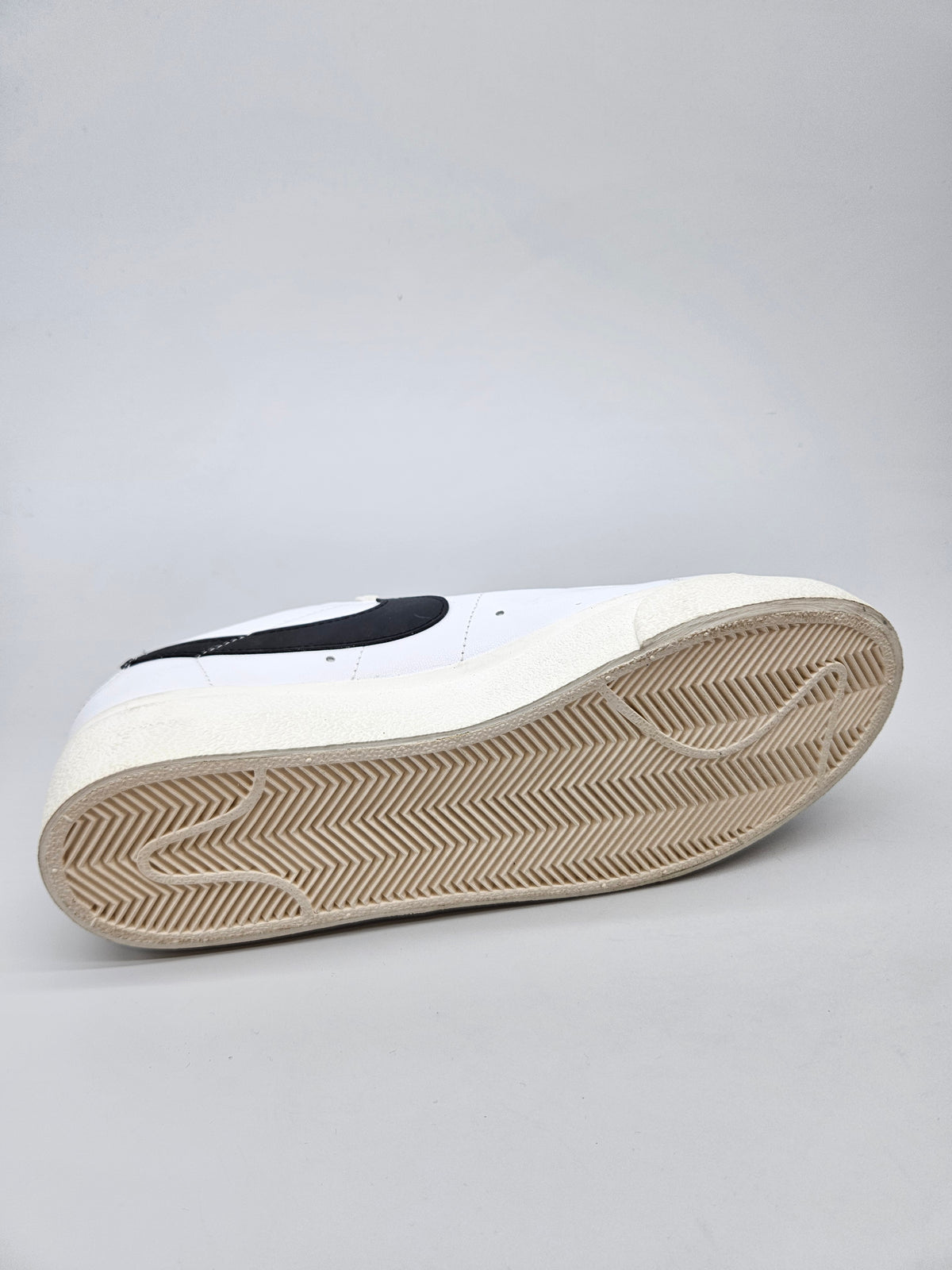 NIKE NOVI ORIGINAL PATIKI BR 41
