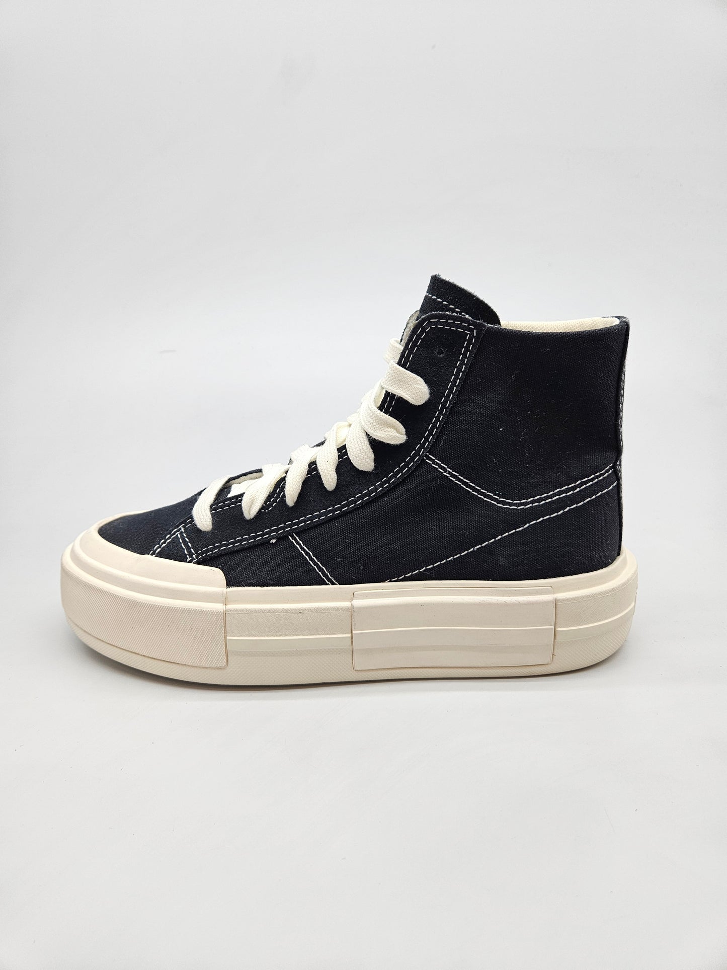 CONVERSE NOVI ORIGINAL PATIKI BR 40