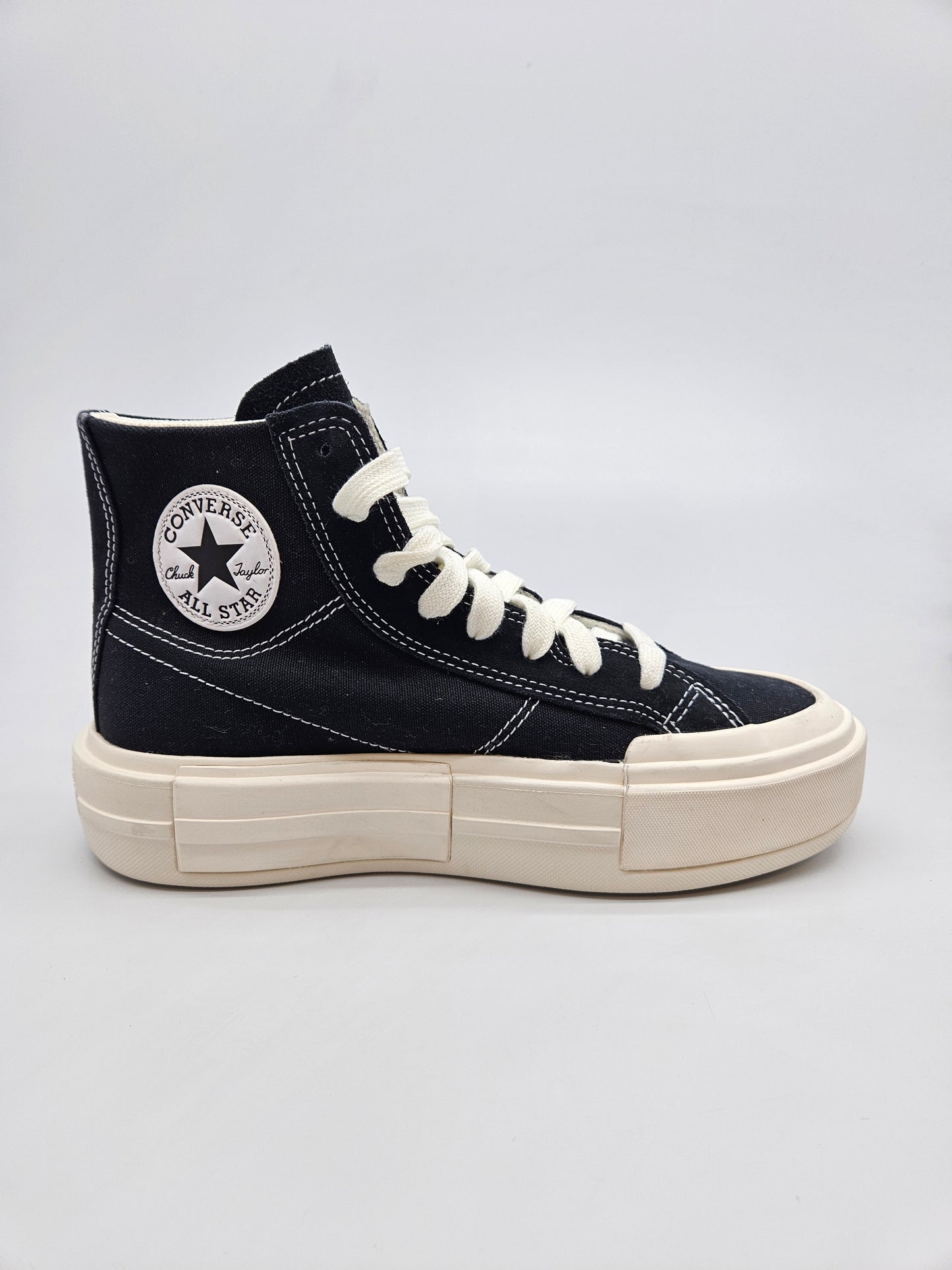 CONVERSE NOVI ORIGINAL PATIKI BR 40