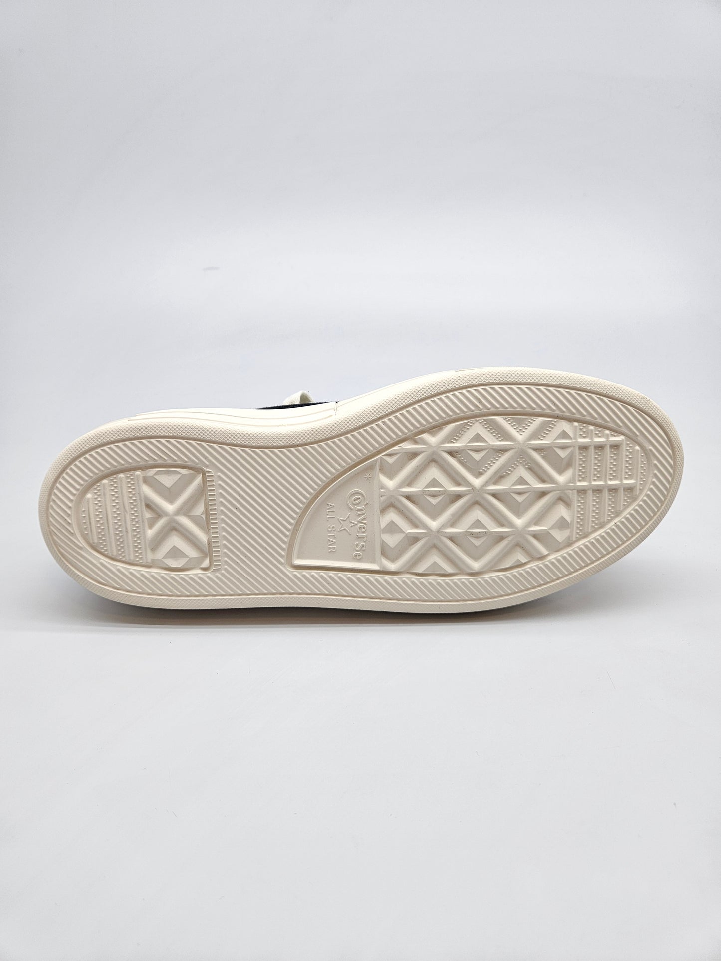 CONVERSE NOVI ORIGINAL PATIKI BR 40