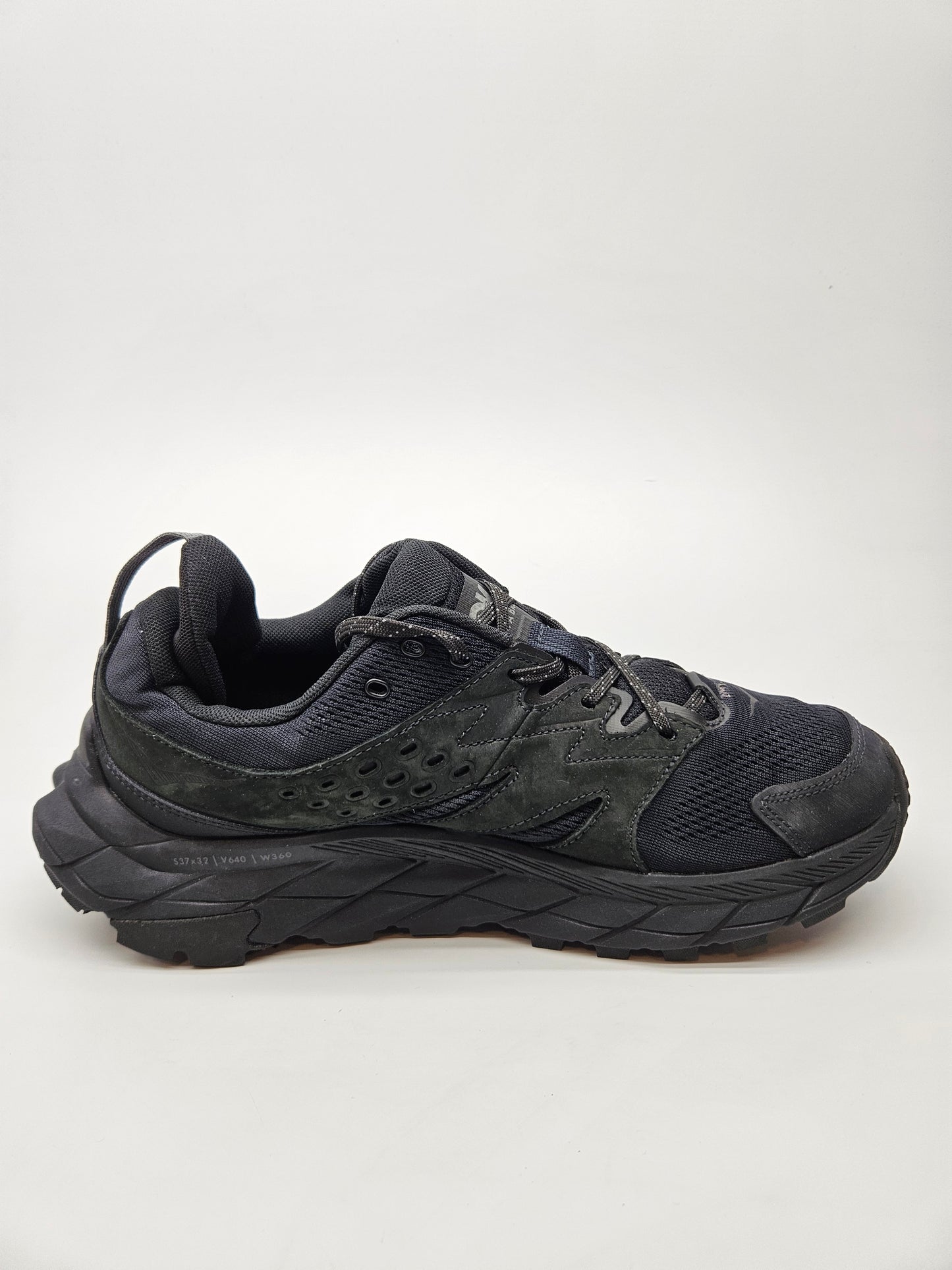 HOKA VIBRAM NOVI ORIGINAL PATIKI BR 44