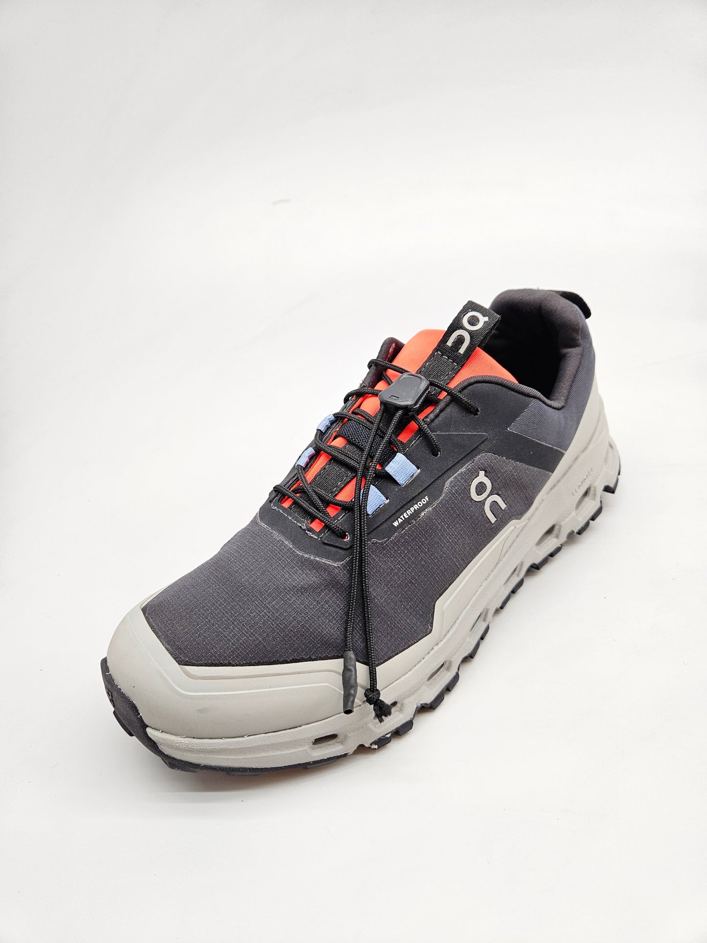 ON RUNNING ORIGINAL VODOTPORNI PATIKI BR 38.5