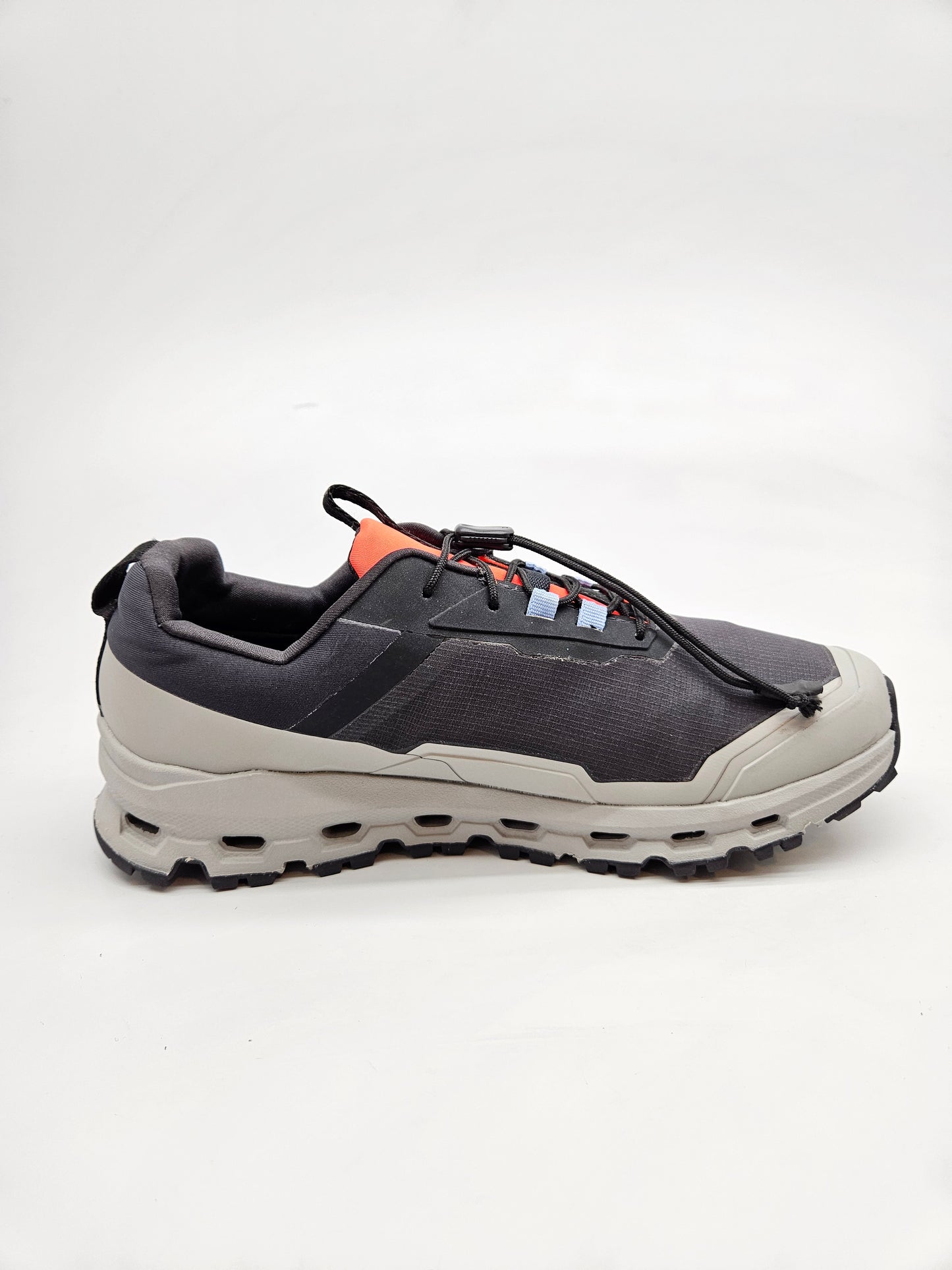 ON RUNNING ORIGINAL VODOTPORNI PATIKI BR 38.5