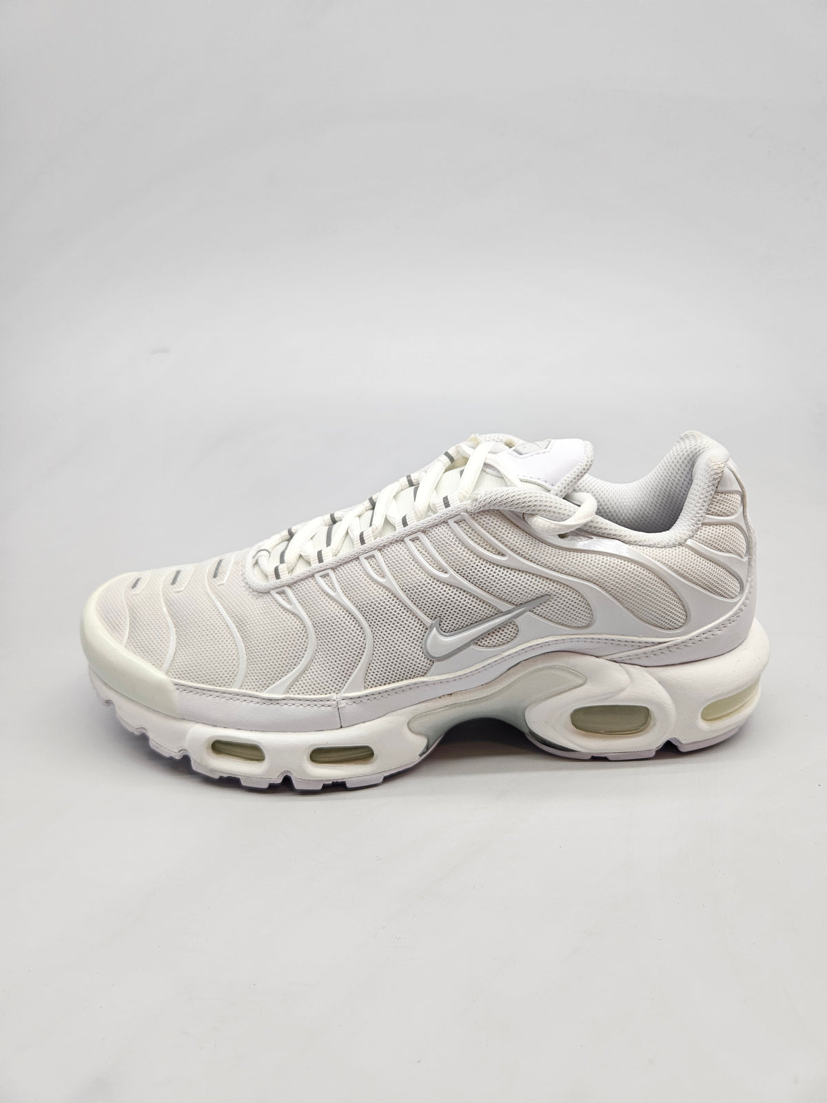NIKE NOVI ORIGINAL PATIKI BR 39