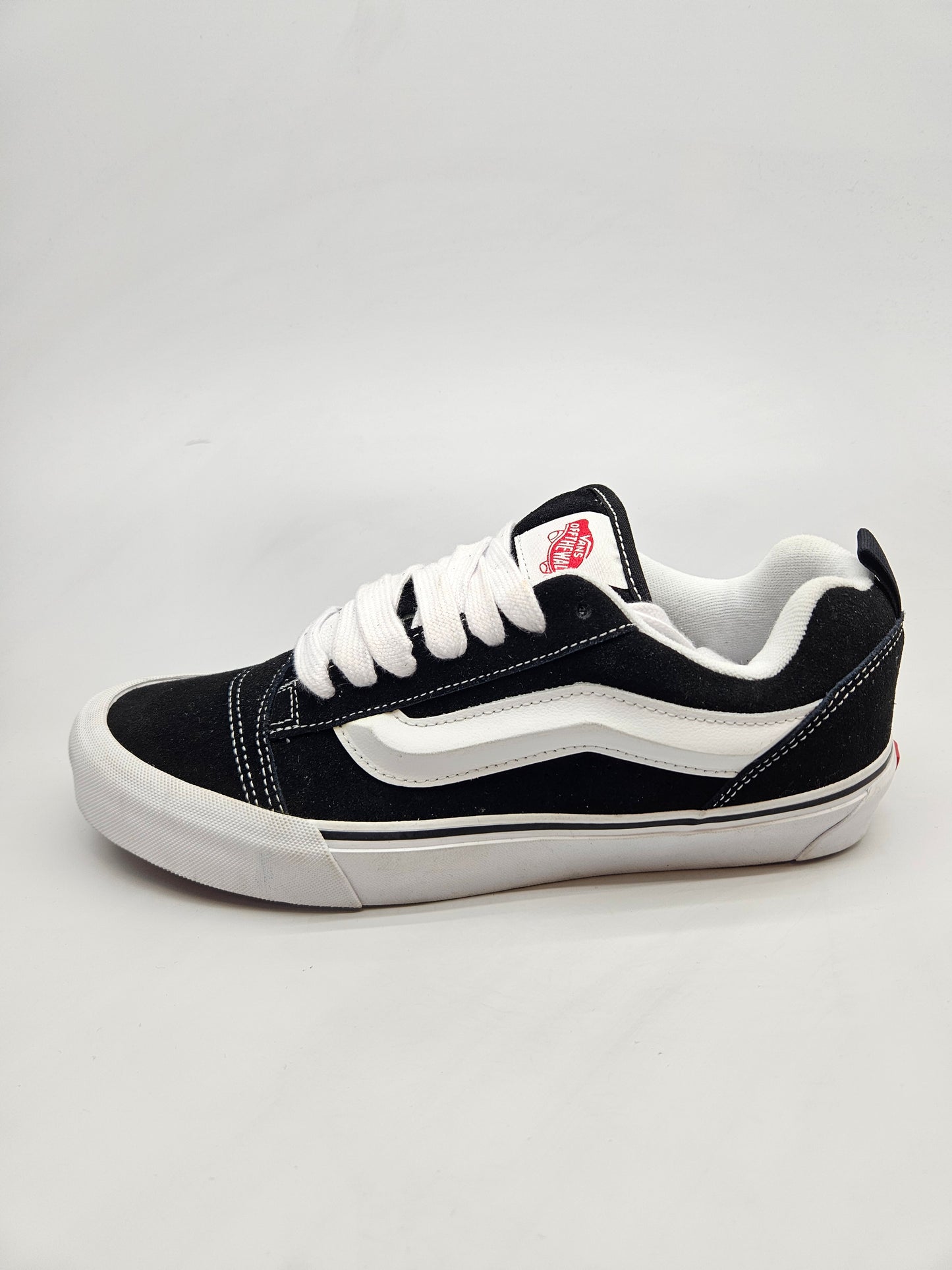 VANS NOVI ORIGINAL PATIKI BR 43