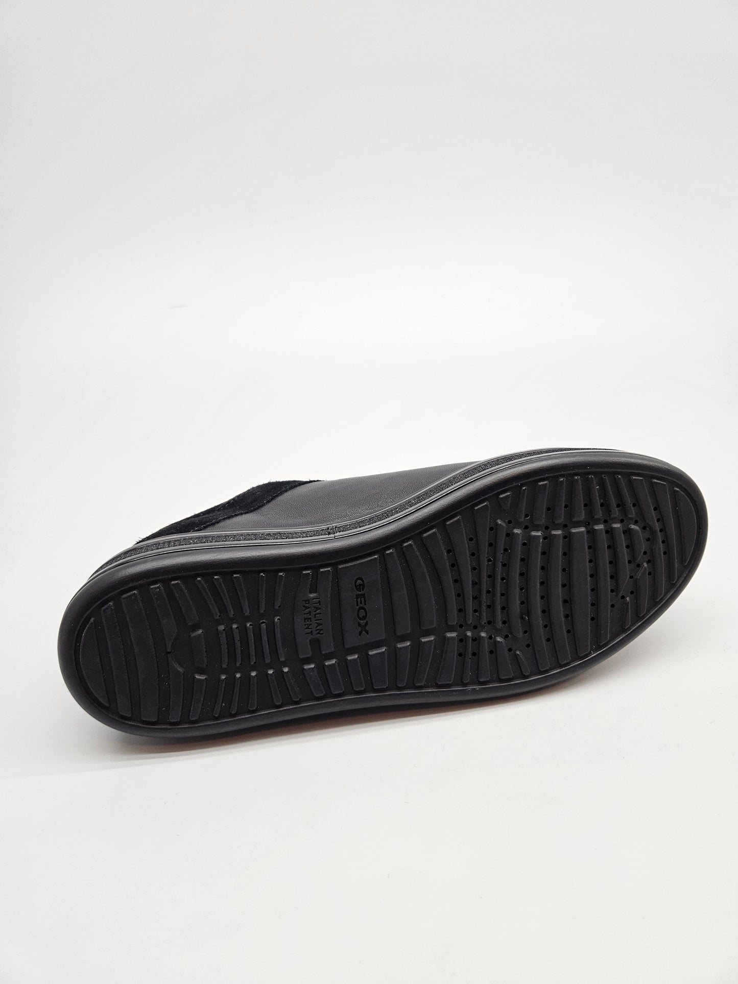 GEOX NOVI ORIGINAL PATIKI BR 37