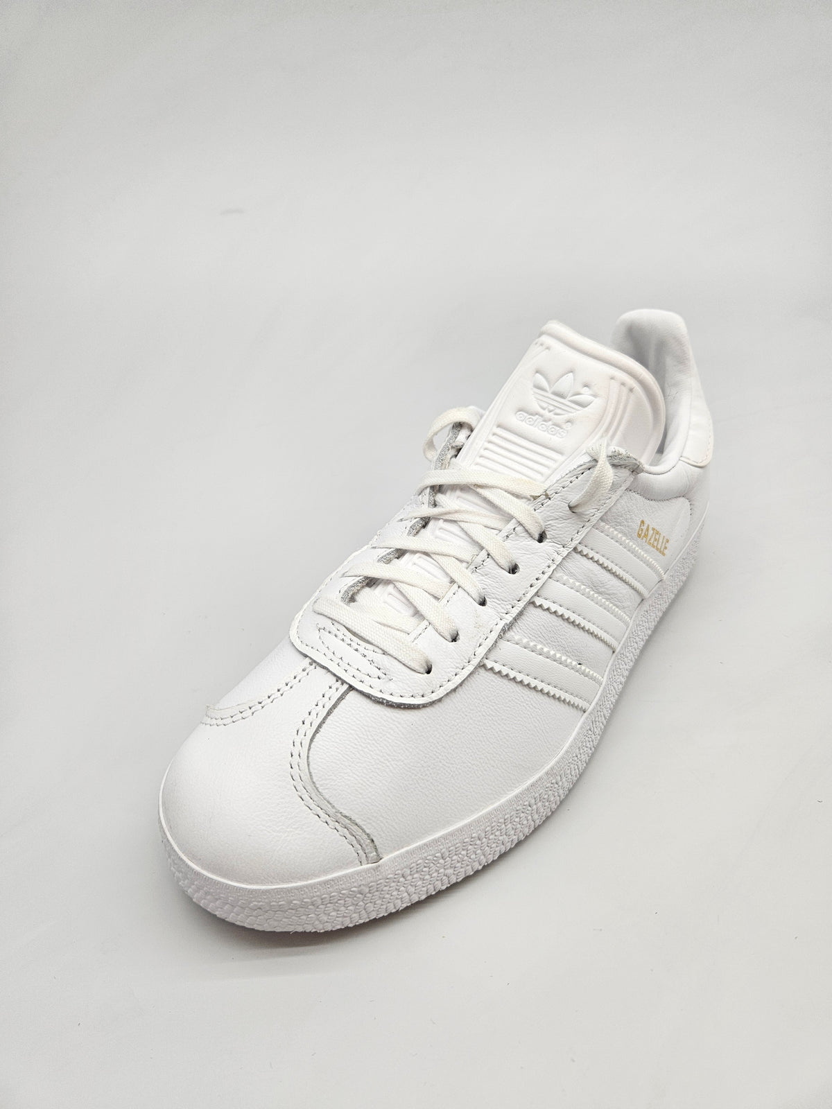 ADIDAS NOVI ORIGINAL PATIKI BR 38