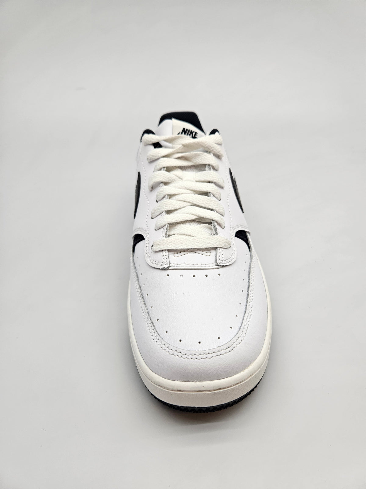 NIKE NOVI ORIGINAL PATIKI BR 42
