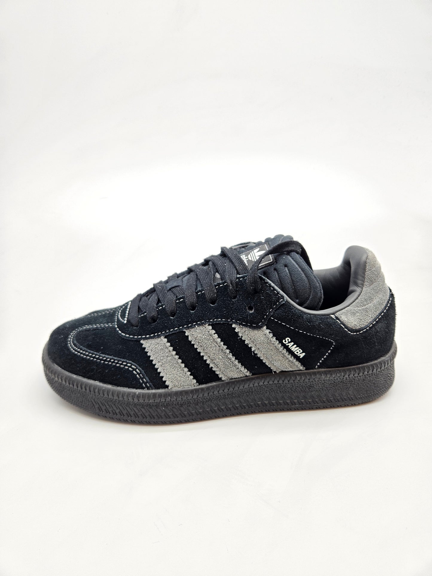 ADIDAS  ORIGINAL PATIKI BR 40