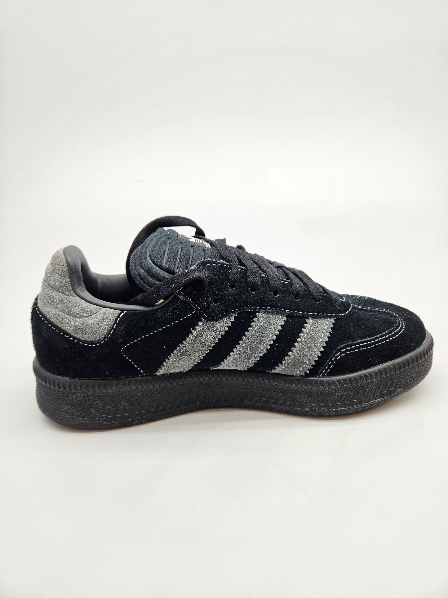 ADIDAS  ORIGINAL PATIKI BR 40
