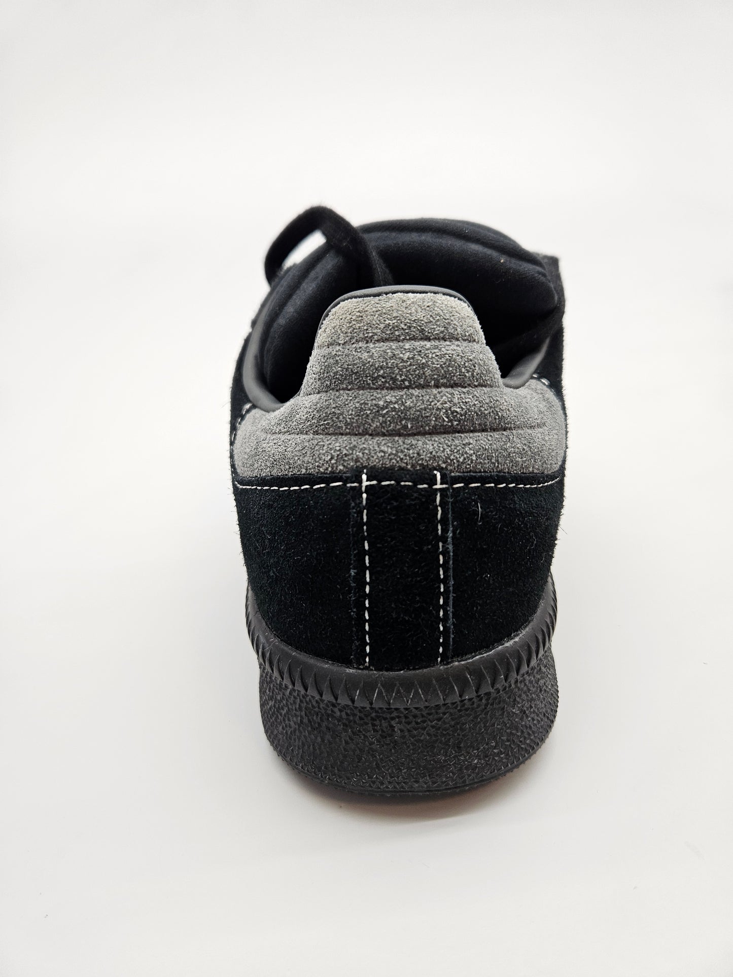ADIDAS  ORIGINAL PATIKI BR 40