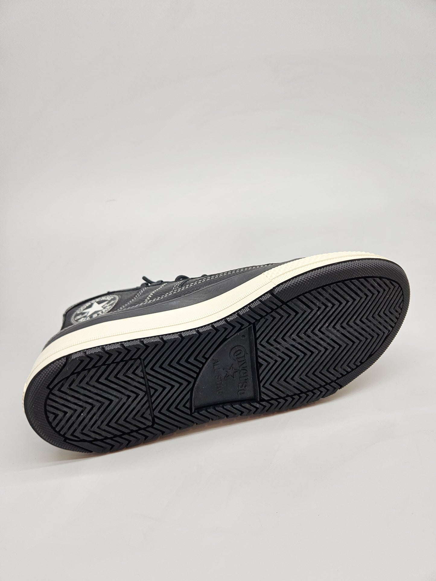 CONVERSE NOVI ORIGINAL VODOOTPORNI PATIKI BR 40.5