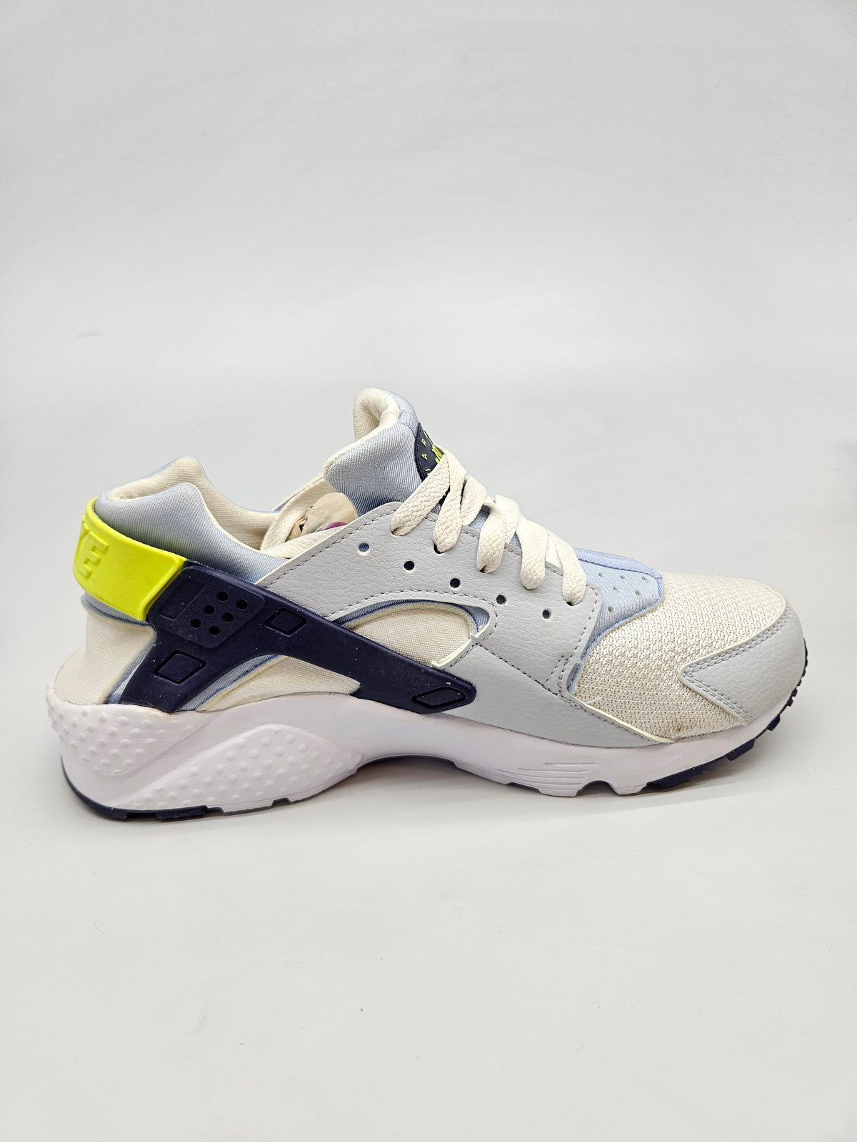 NIKE NOVI ORIGINAL PATIKI BR 39
