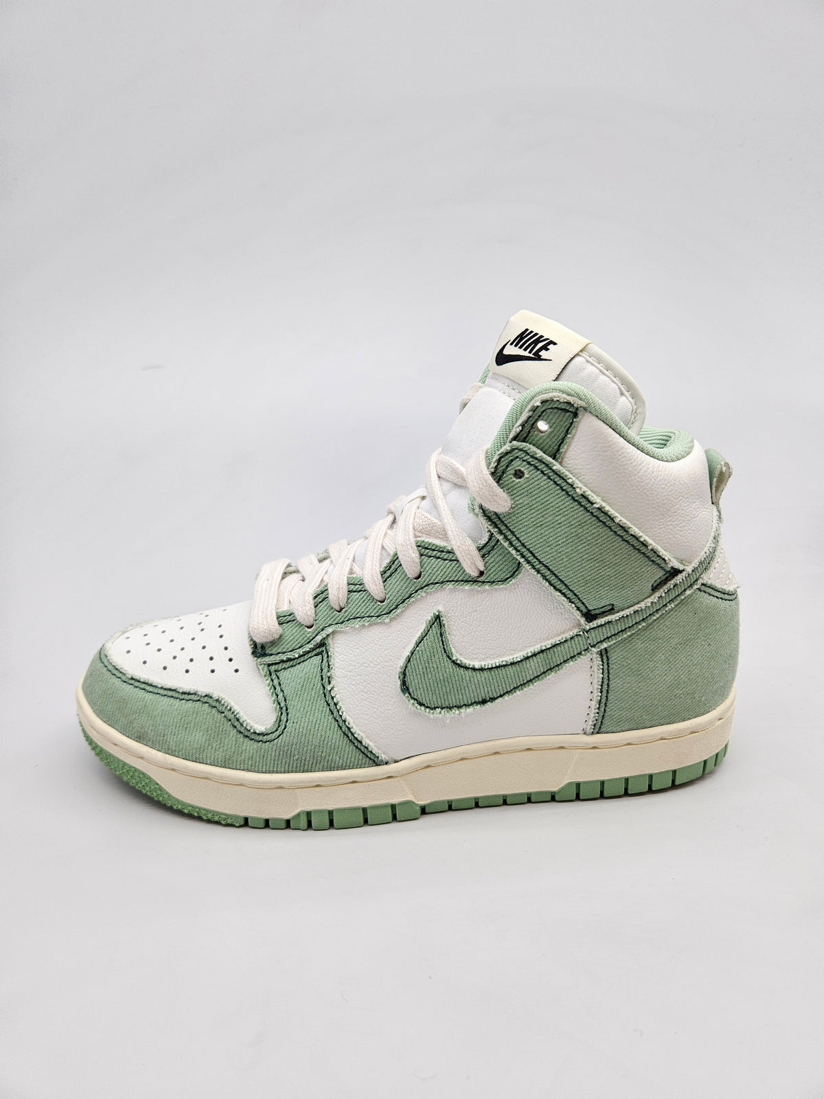 NIKE NOVI ORIGINAL PATIKI BR 36.5