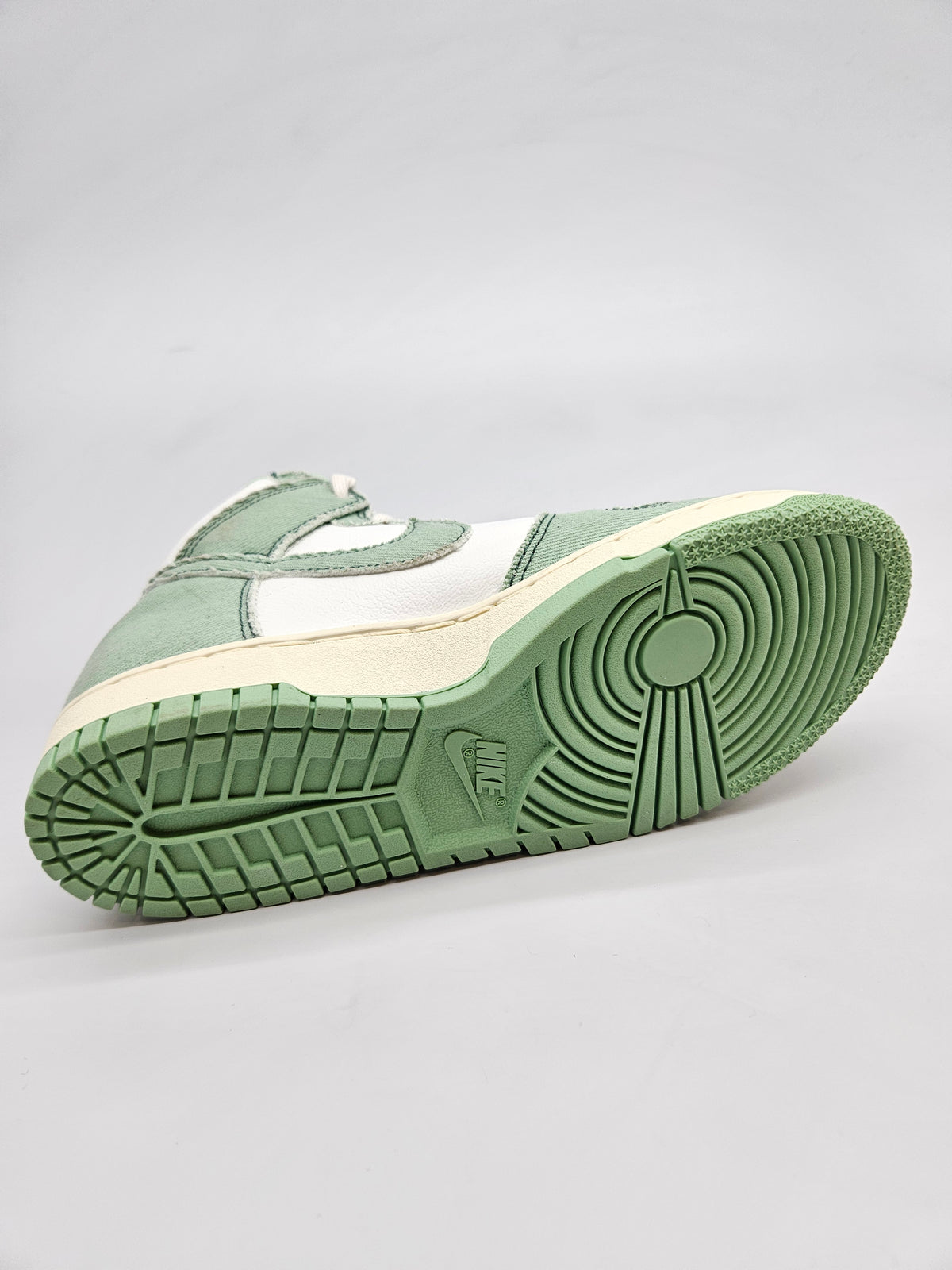 NIKE NOVI ORIGINAL PATIKI BR 36.5