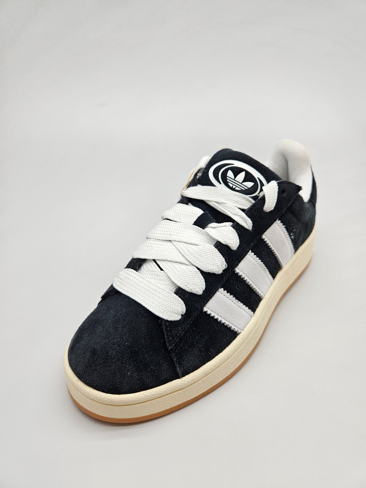 ADIDAS NOVI ORIGINAL PATIKI BR 40.5
