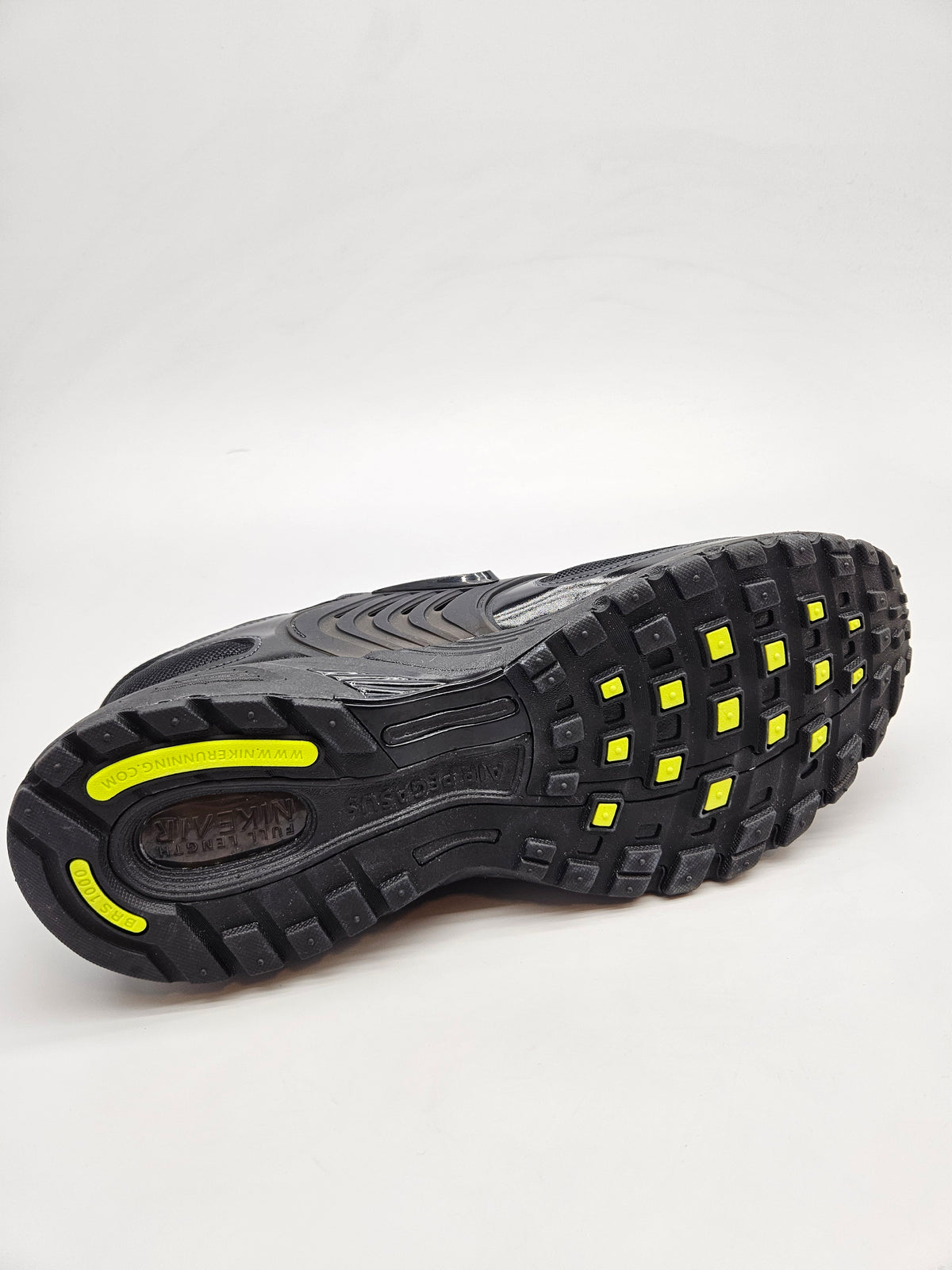NIKE NOVI ORIGINAL PATIKI BR 49.5