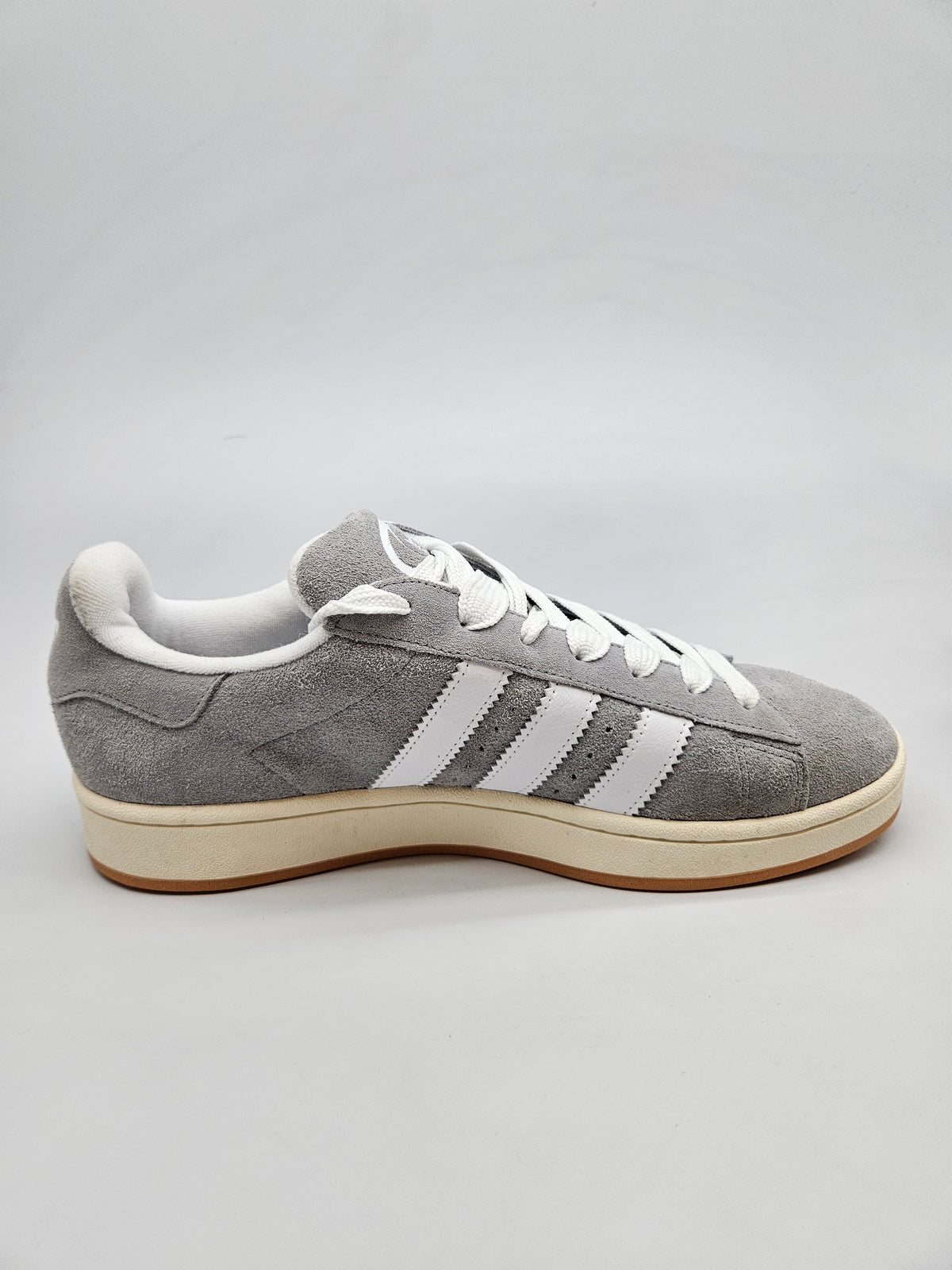 ADIDAS NOVI ORIGINAL PATIKI BR 46