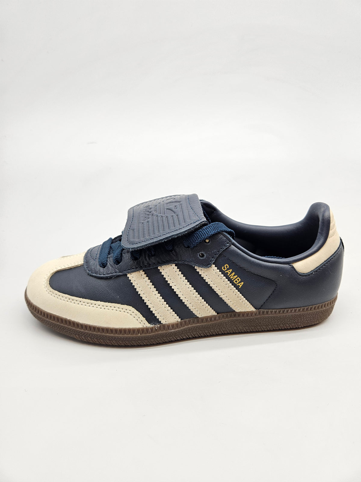 ADIDAS ORIGINAL PATIKI BR 39