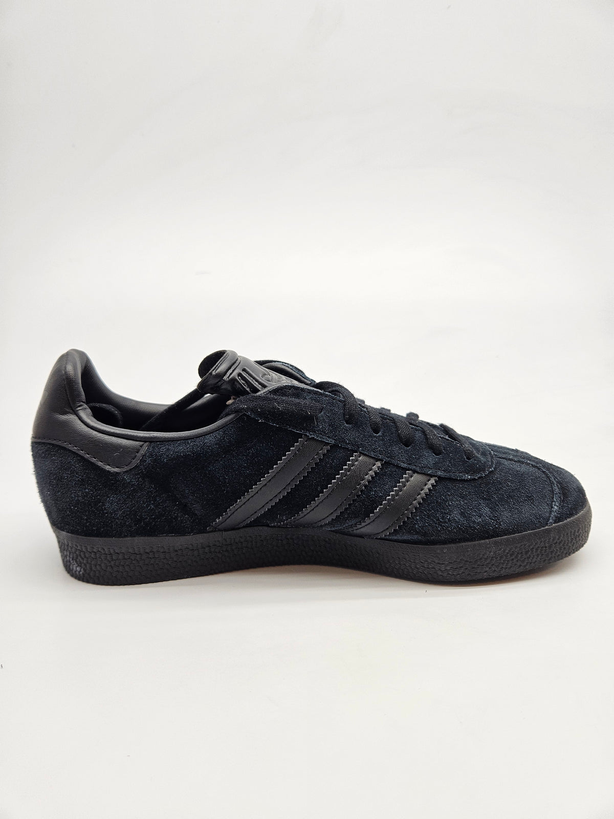 ADIDAS NOVI ORIGINAL PATIKI BR 38