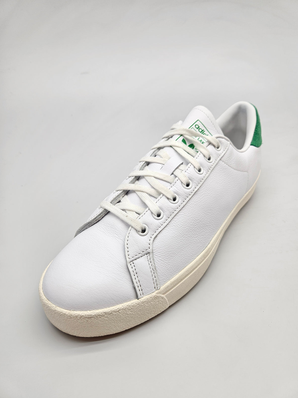 ADIDAS NOVI ORIGINAL PATIKI BR 44