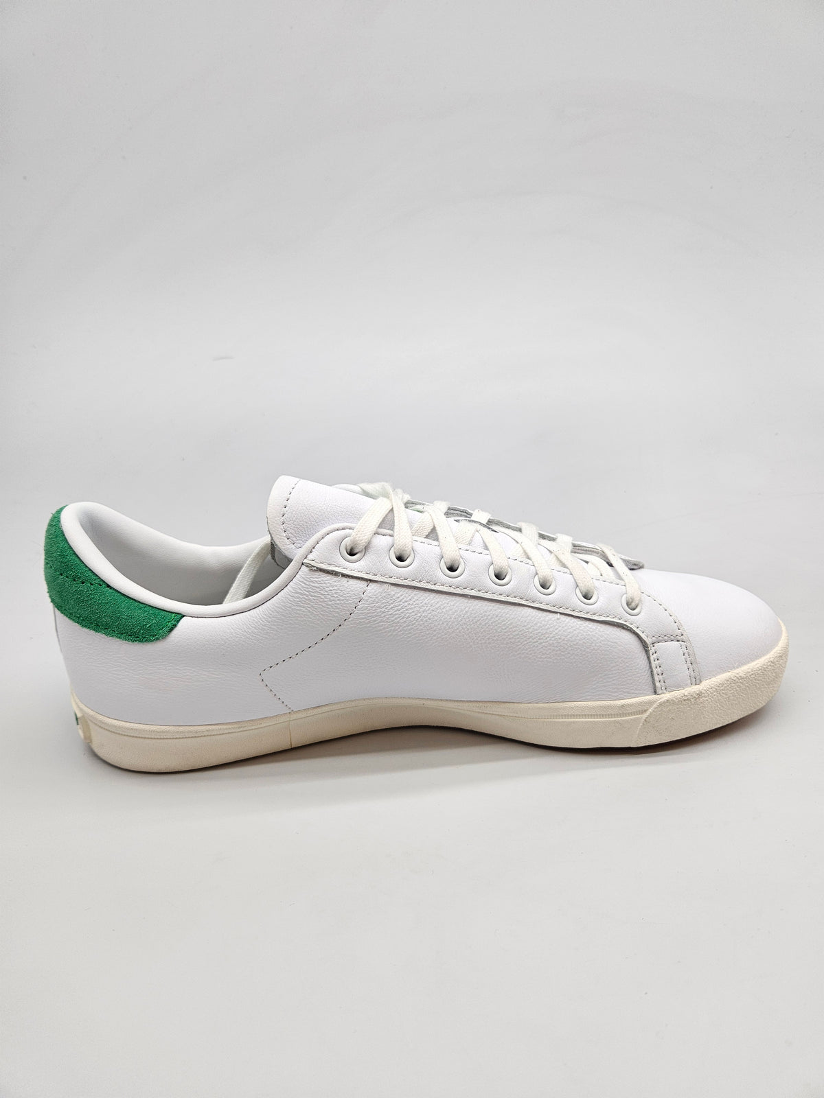 ADIDAS NOVI ORIGINAL PATIKI BR 44