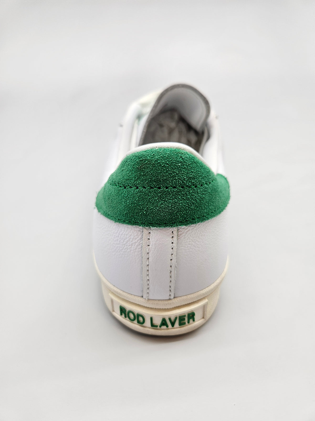 ADIDAS NOVI ORIGINAL PATIKI BR 44