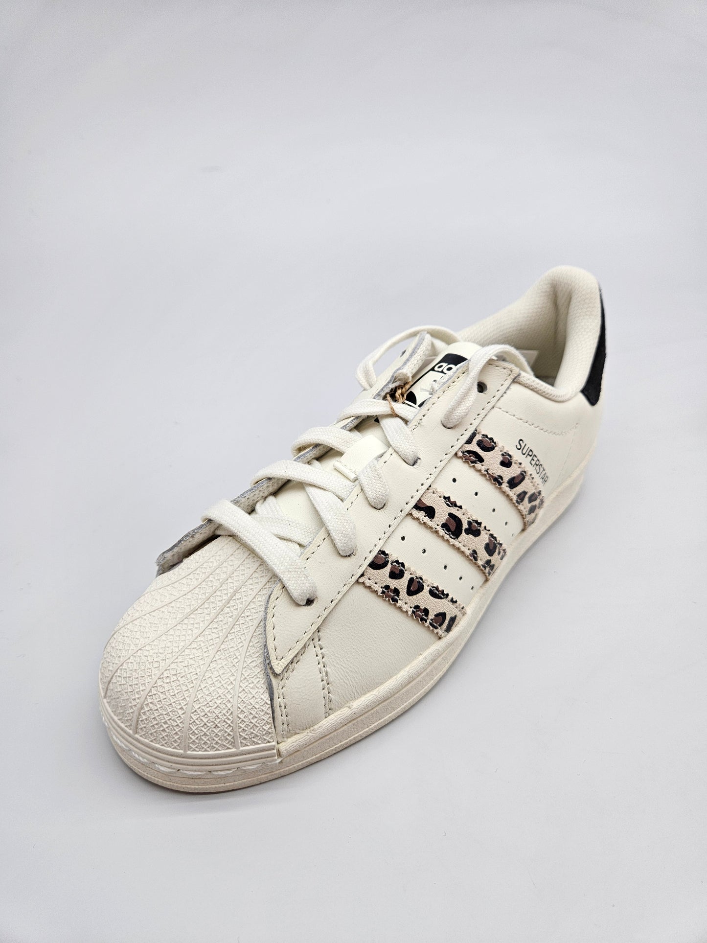 ADIDAS SUPERSTAR NOVI ORIGINAL PATIKI BR 39