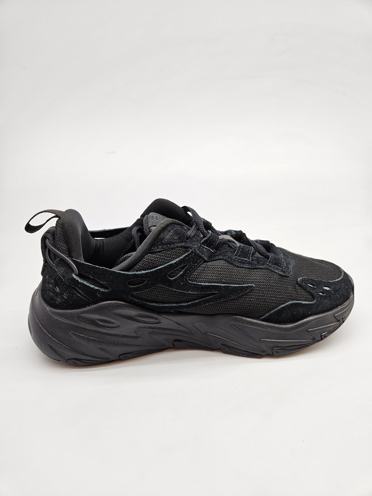 FILA NOVI ORIGINAL PATIKI BR 38