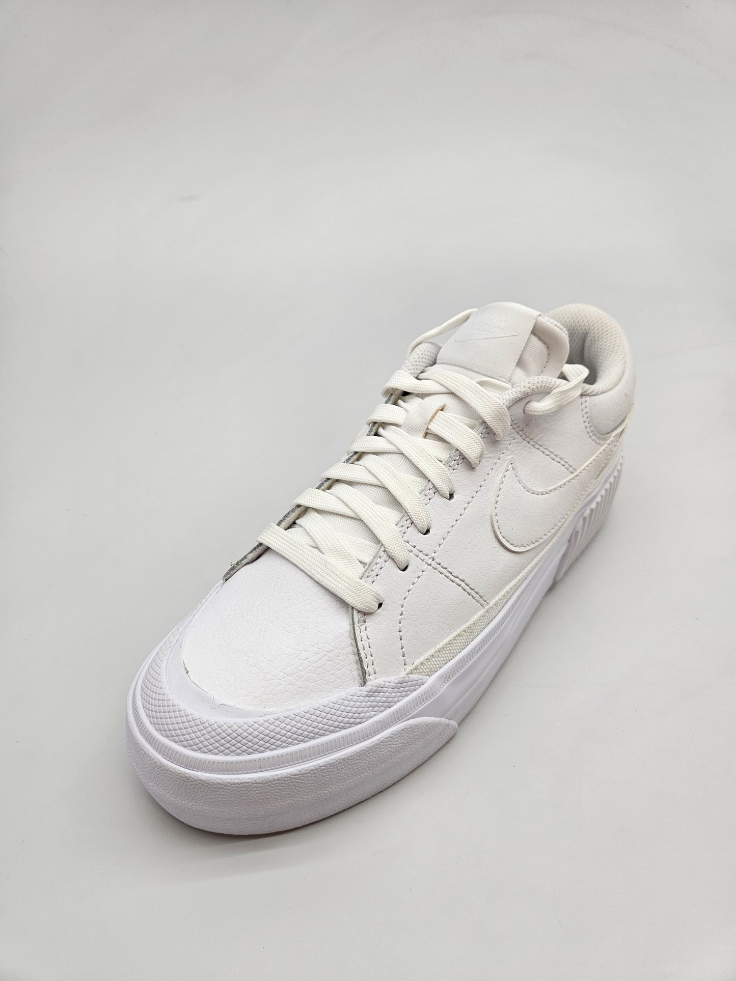 NIKE NOVI ORIGINAL PATIKI BR 37.5