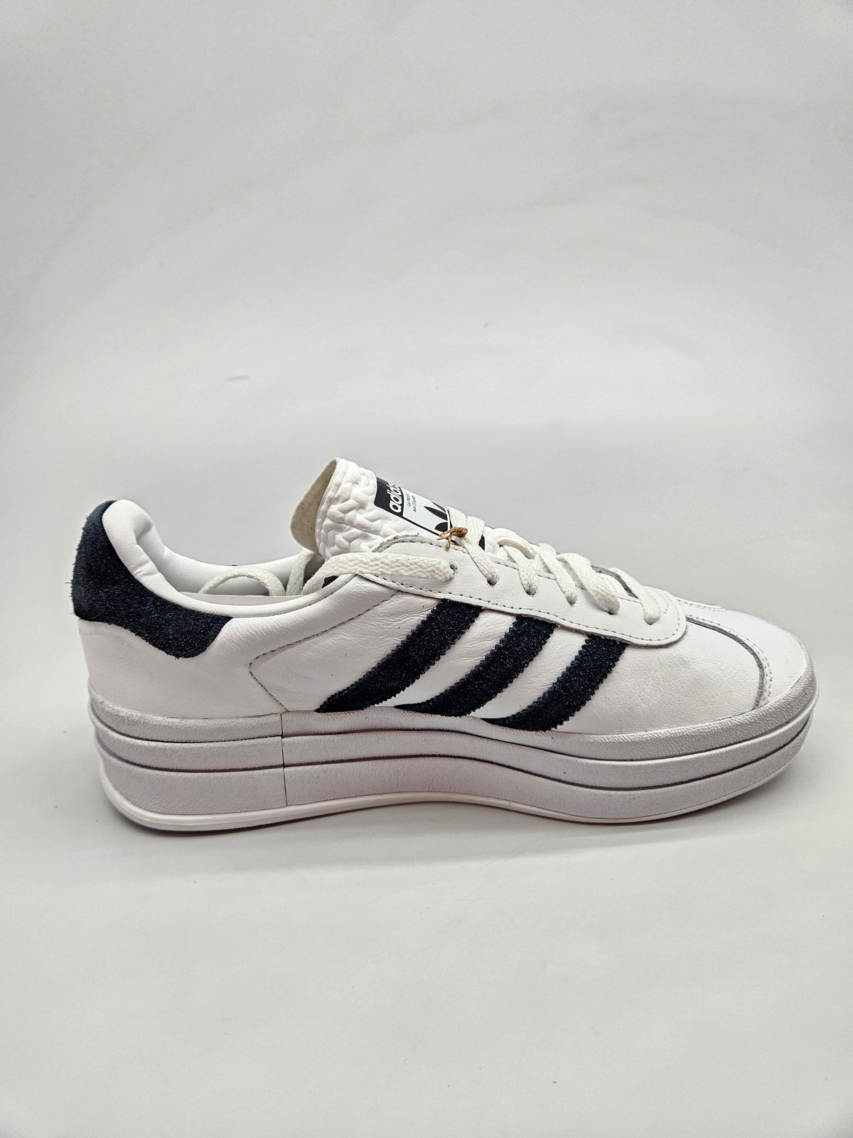 ADIDAS GAZZELE NOVI ORIGINAL PATIKI BR 39