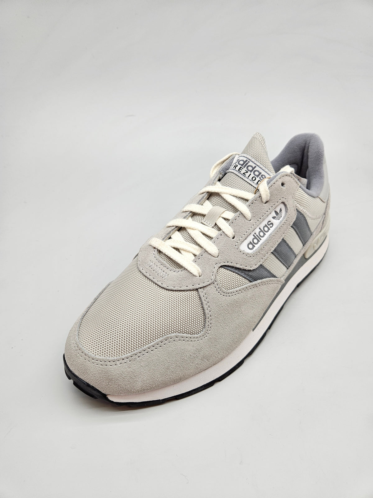 ADIDAS NOVI ORIGINAL PATIKI BR 46