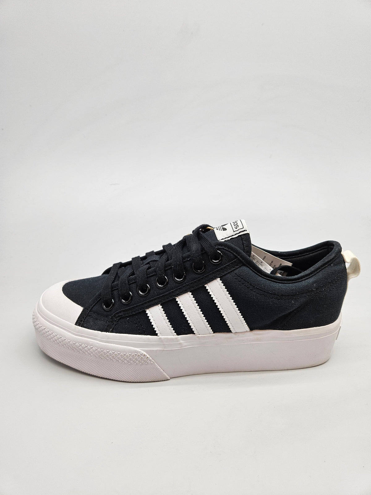 ADIDAS NOVI ORIGINAL PATIKI BR 42
