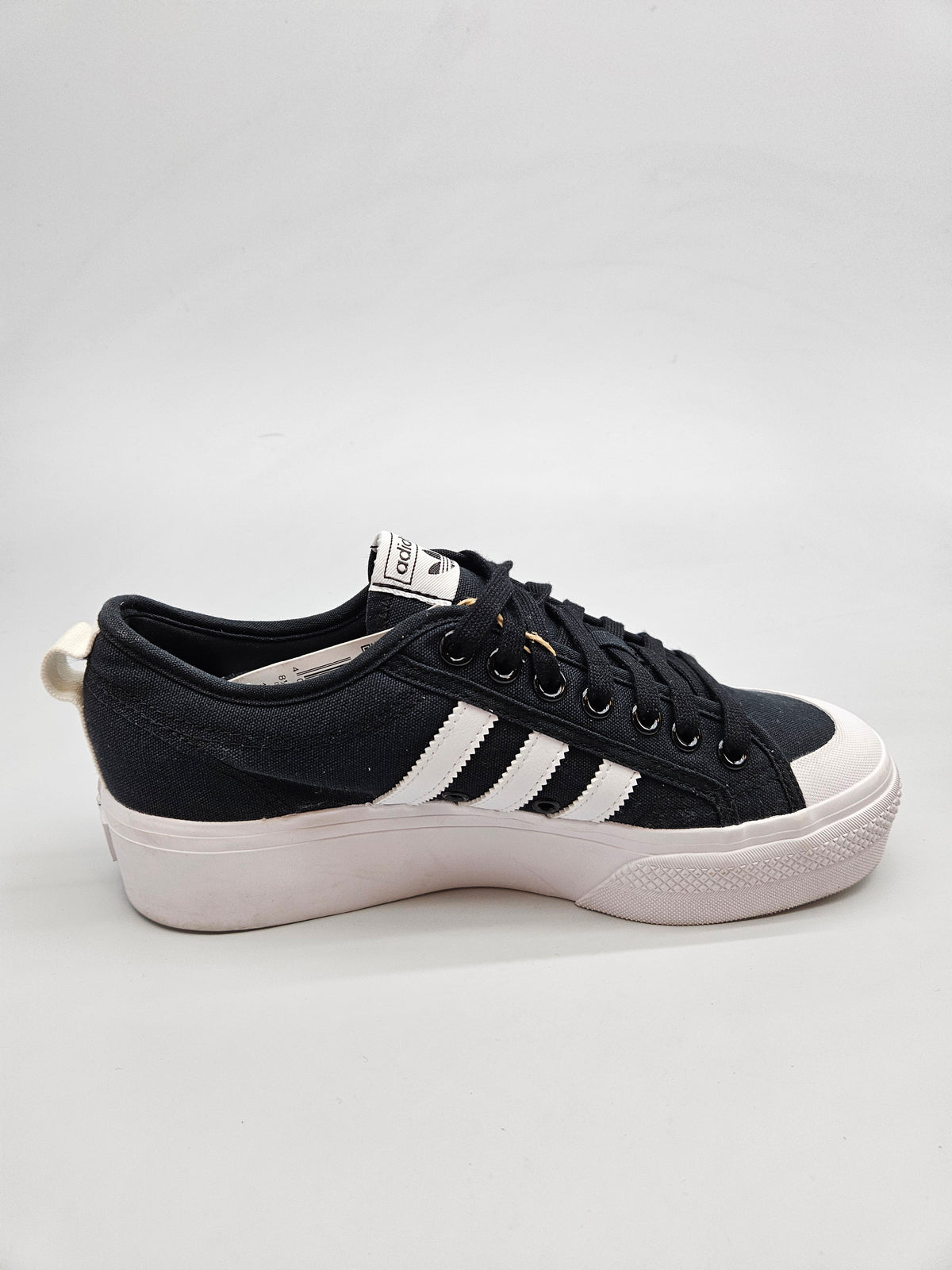 ADIDAS NOVI ORIGINAL PATIKI BR 42