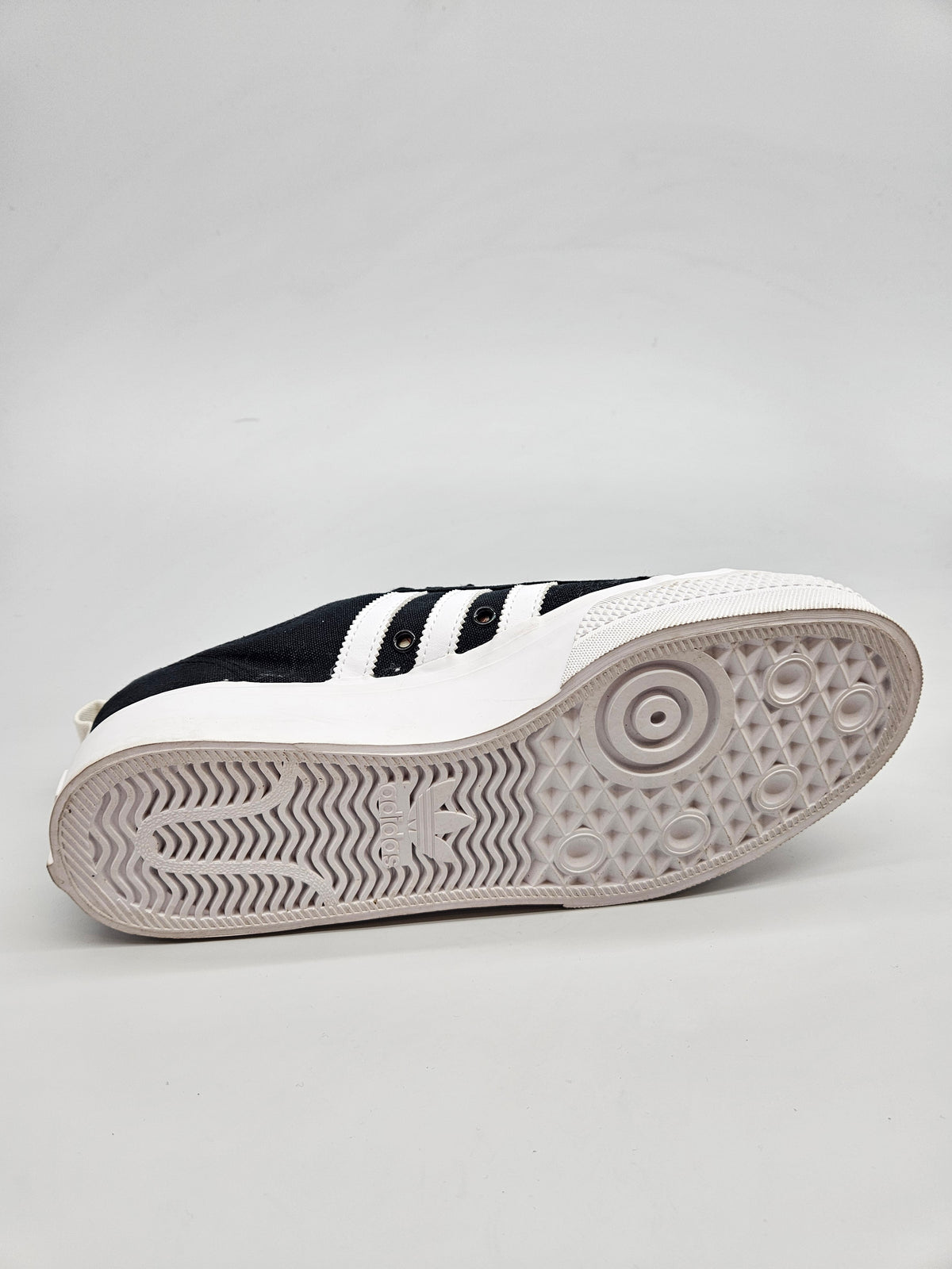 ADIDAS NOVI ORIGINAL PATIKI BR 42